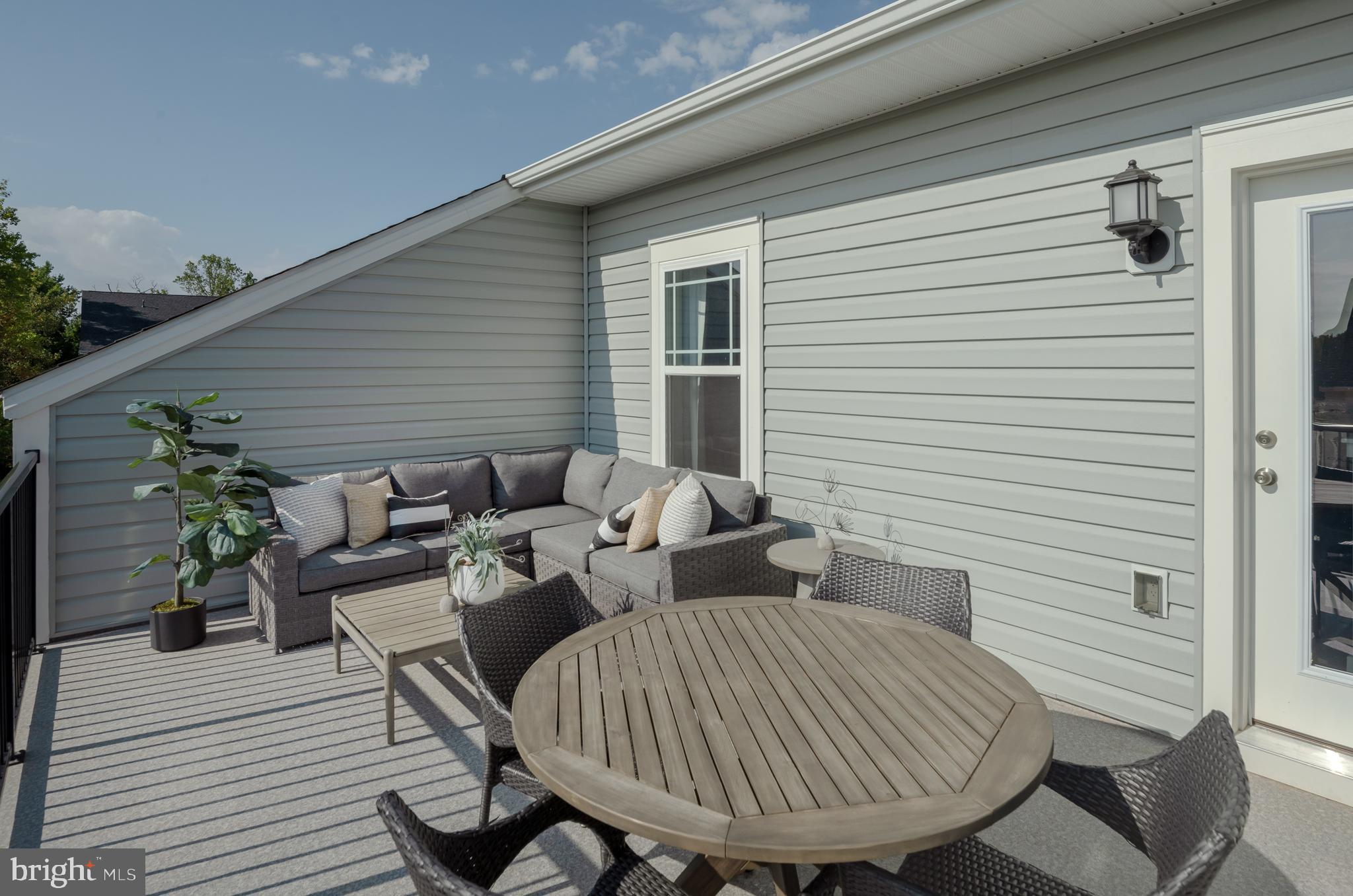 WATER'S LANDING - Residential