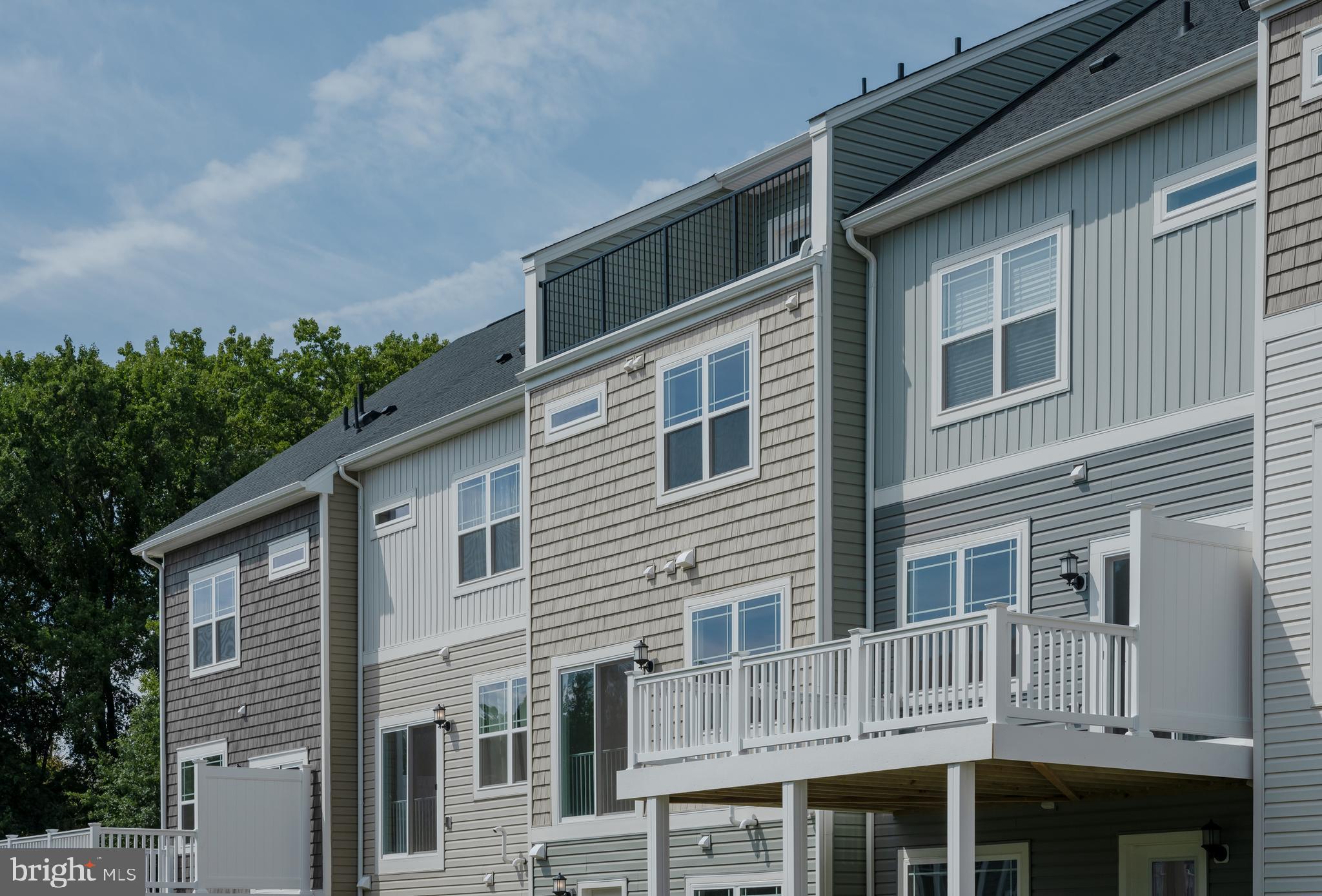 WATER'S LANDING - Residential