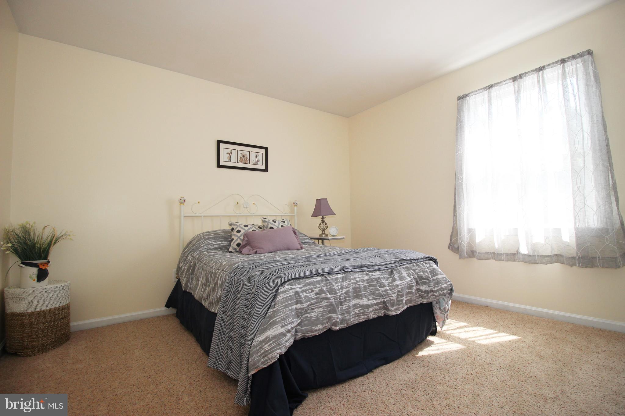 ROLLING HEIGHTS ES - Residential
