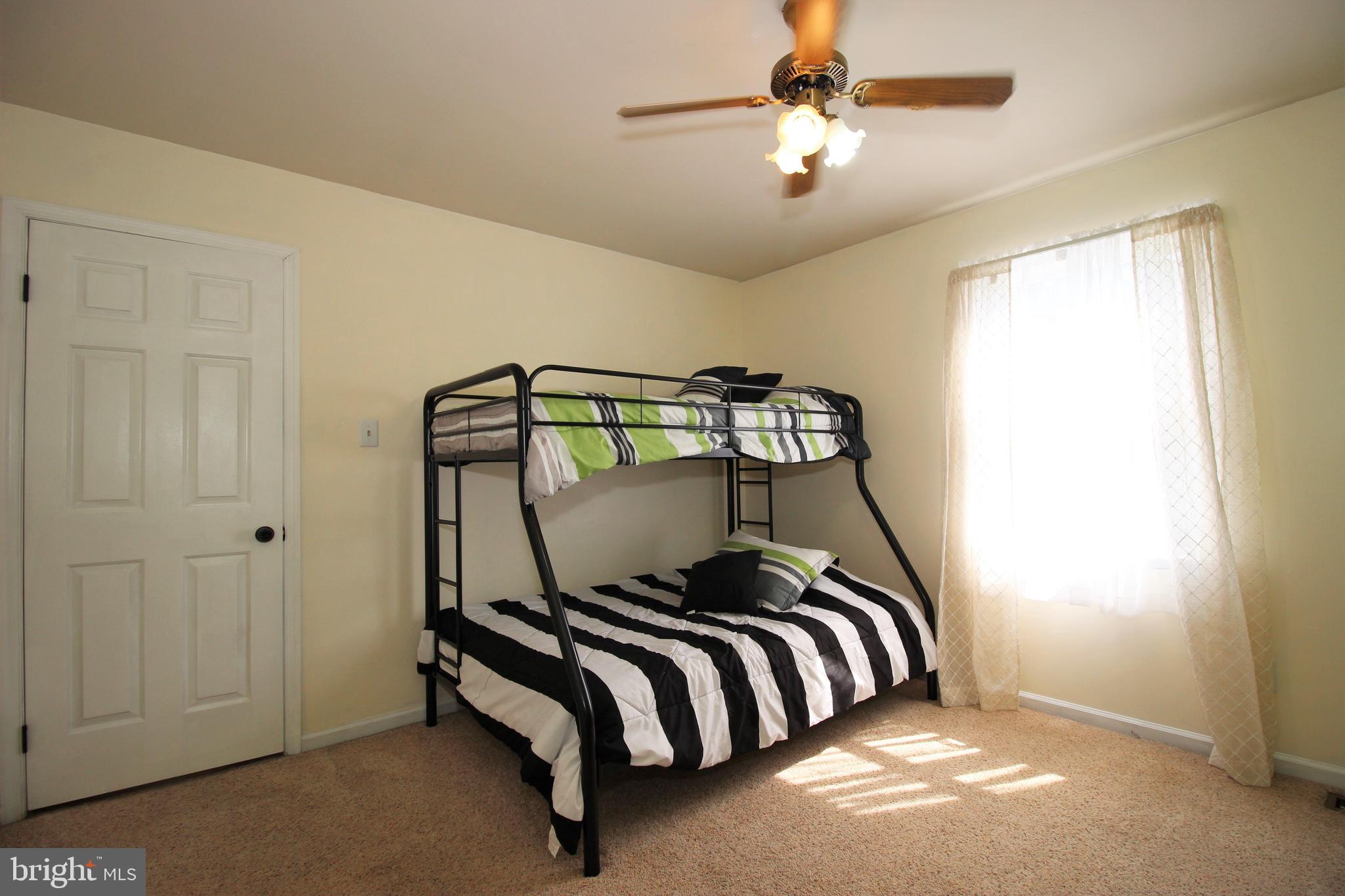 ROLLING HEIGHTS ES - Residential