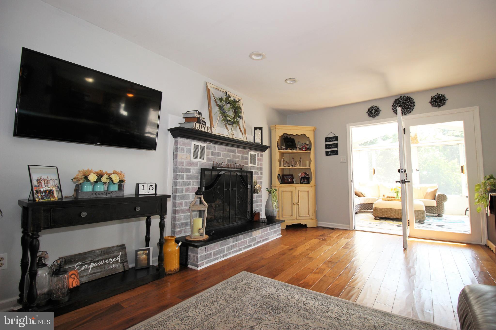 ROLLING HEIGHTS ES - Residential