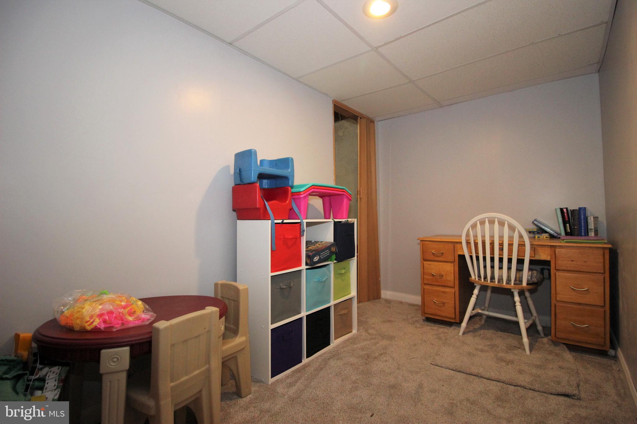ROLLING HEIGHTS ES - Residential