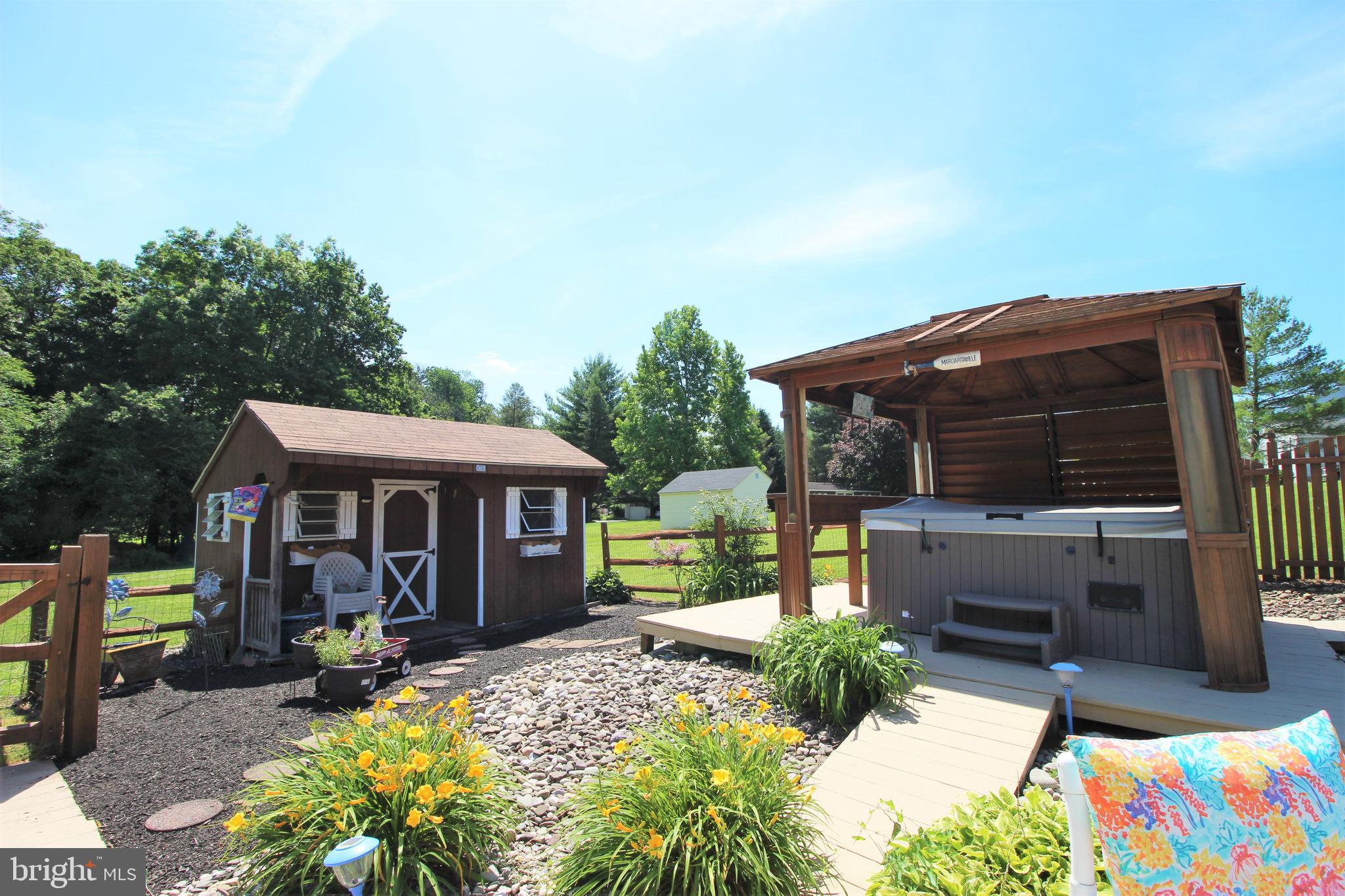 ROLLING HEIGHTS ES - Residential