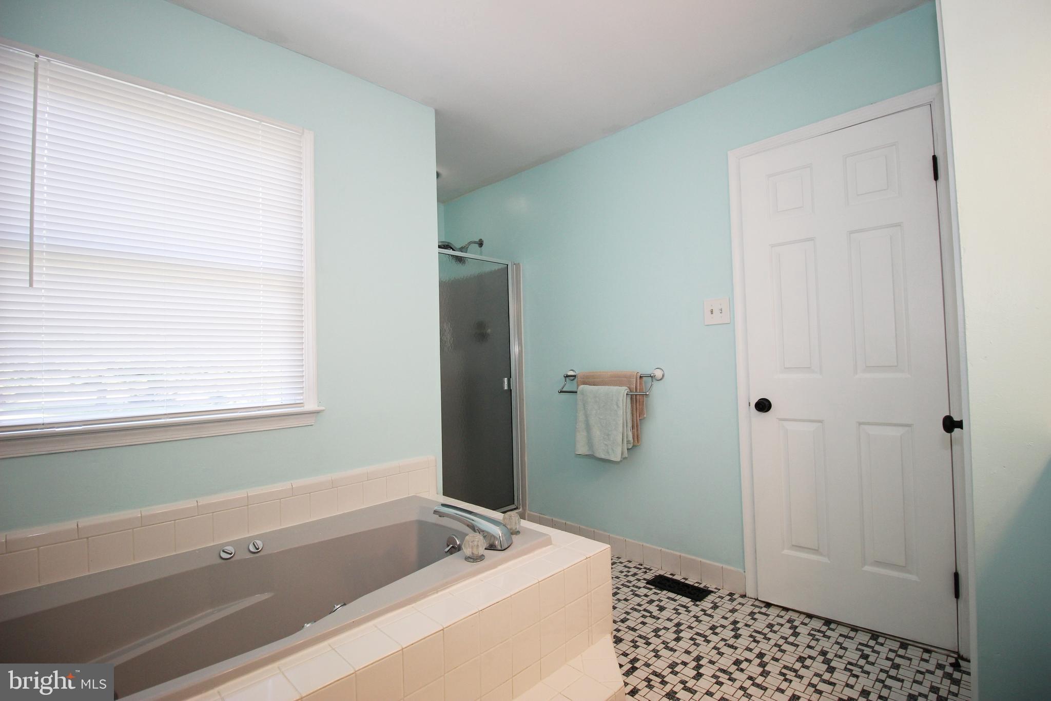 ROLLING HEIGHTS ES - Residential