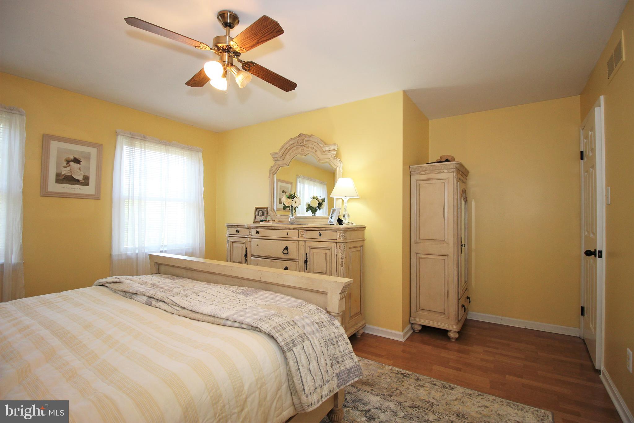 ROLLING HEIGHTS ES - Residential