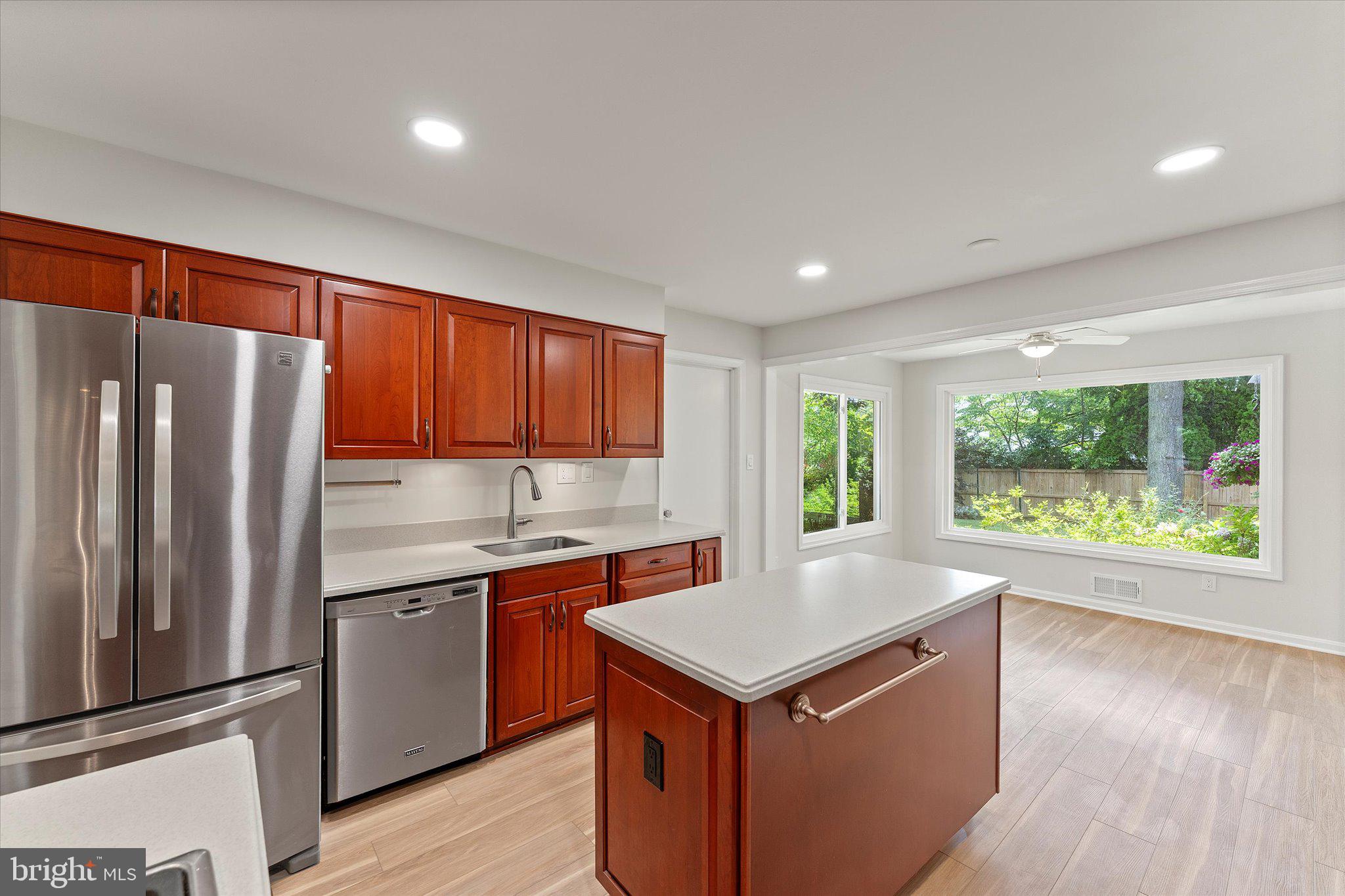 2 HASTINGS CIRCLE
