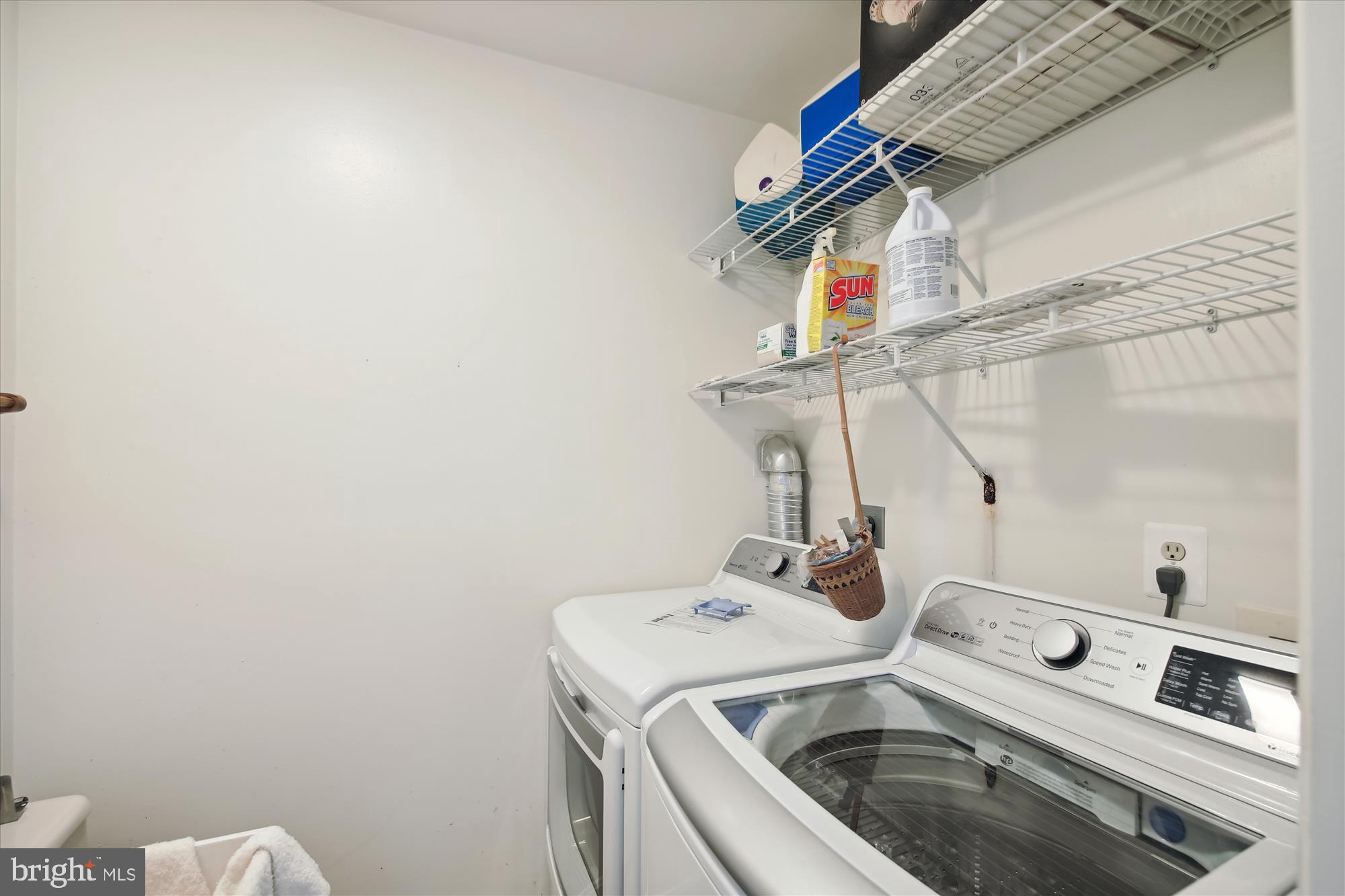 POETS COLONY - Residential