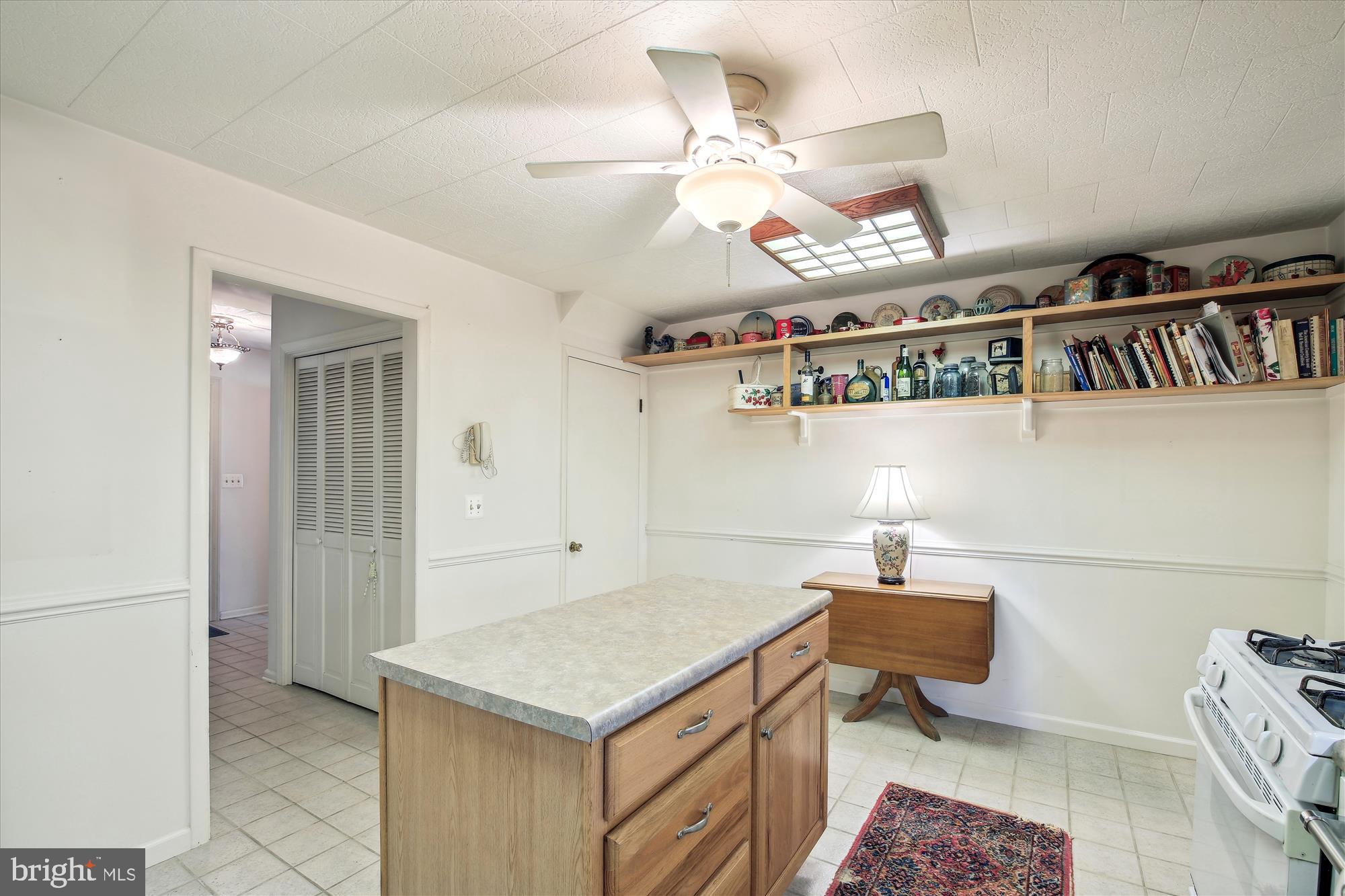 POETS COLONY - Residential