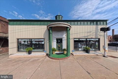 Photo of 325 Winchester Avenue, MARTINSBURG, WV 25401 (MLS # WVBE2051776)