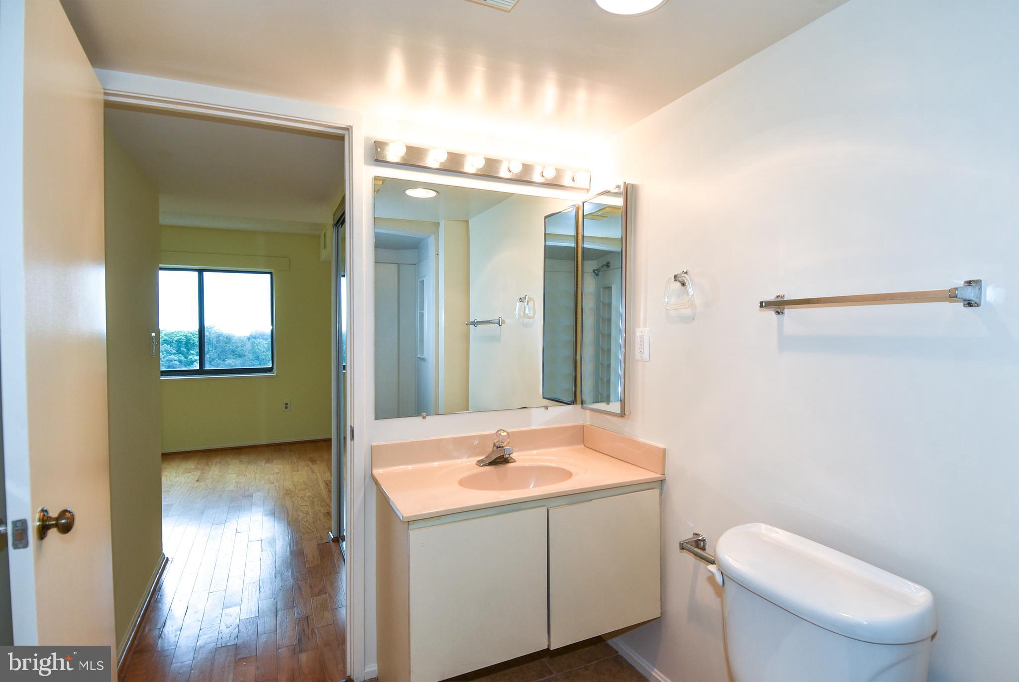 LEISURE WORLD - Residential