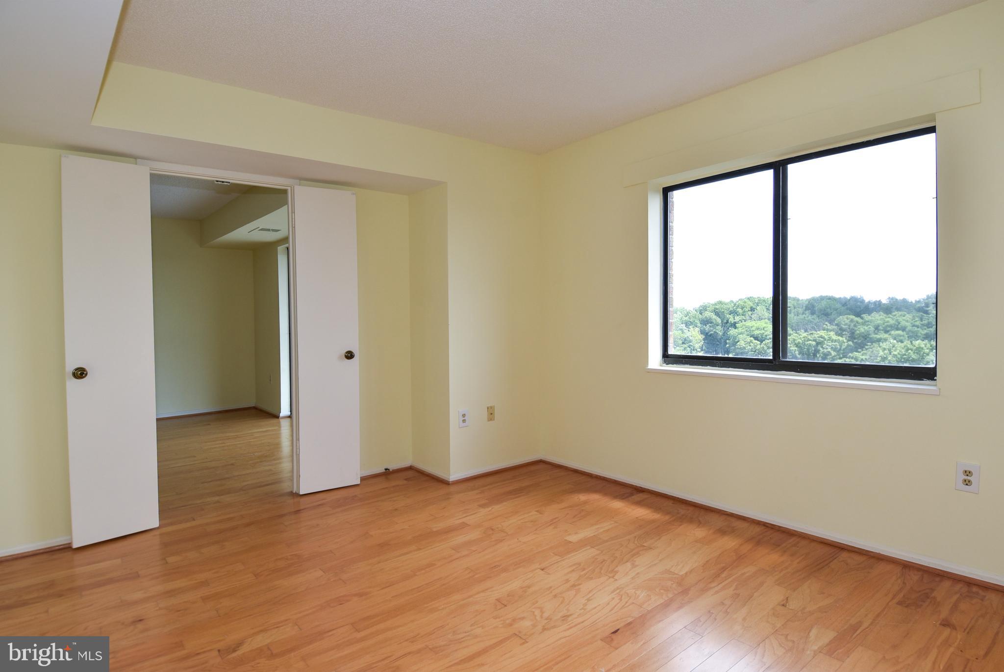 LEISURE WORLD - Residential