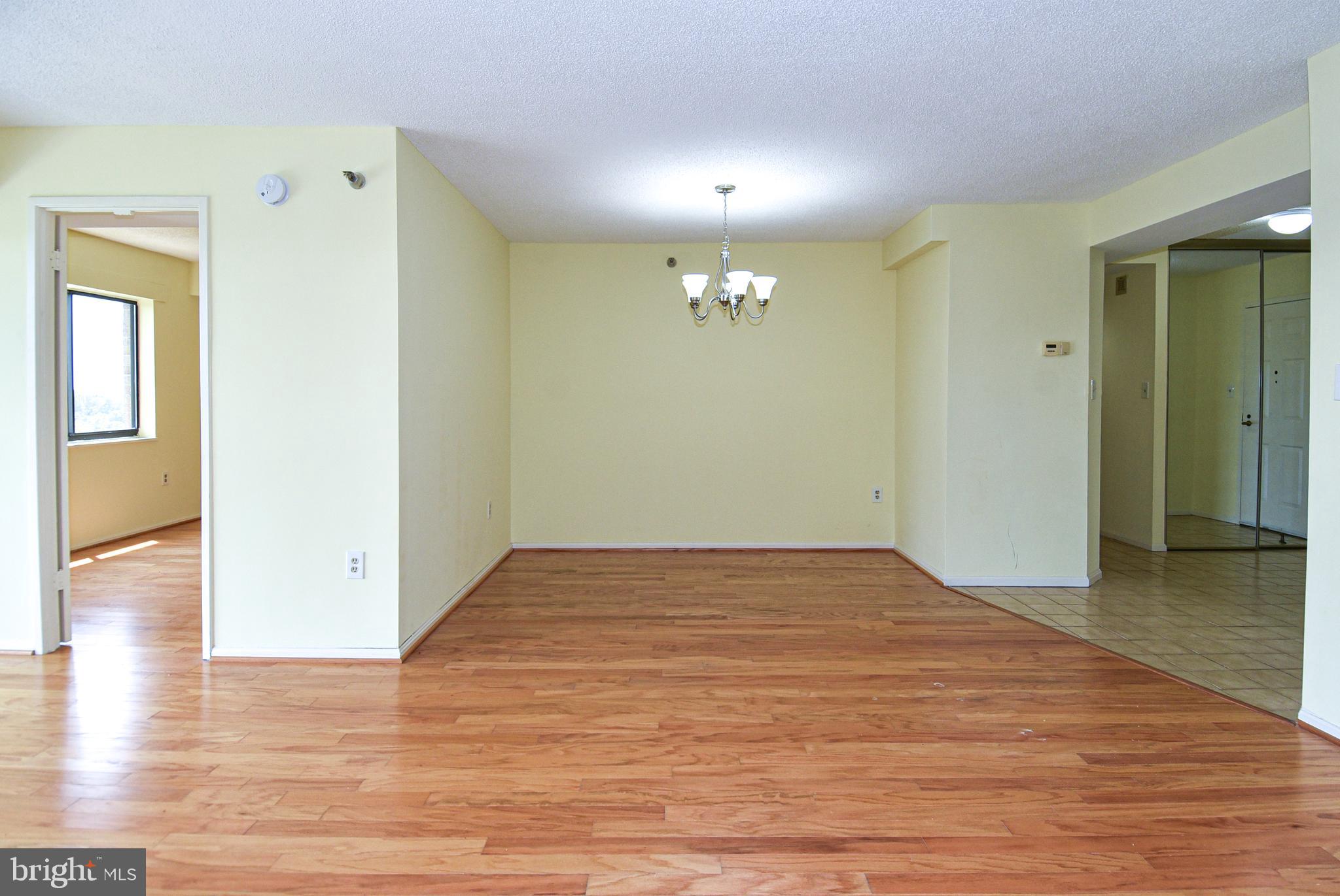 LEISURE WORLD - Residential