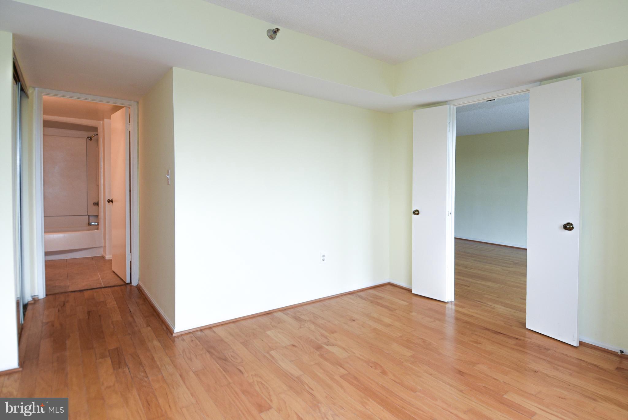 LEISURE WORLD - Residential