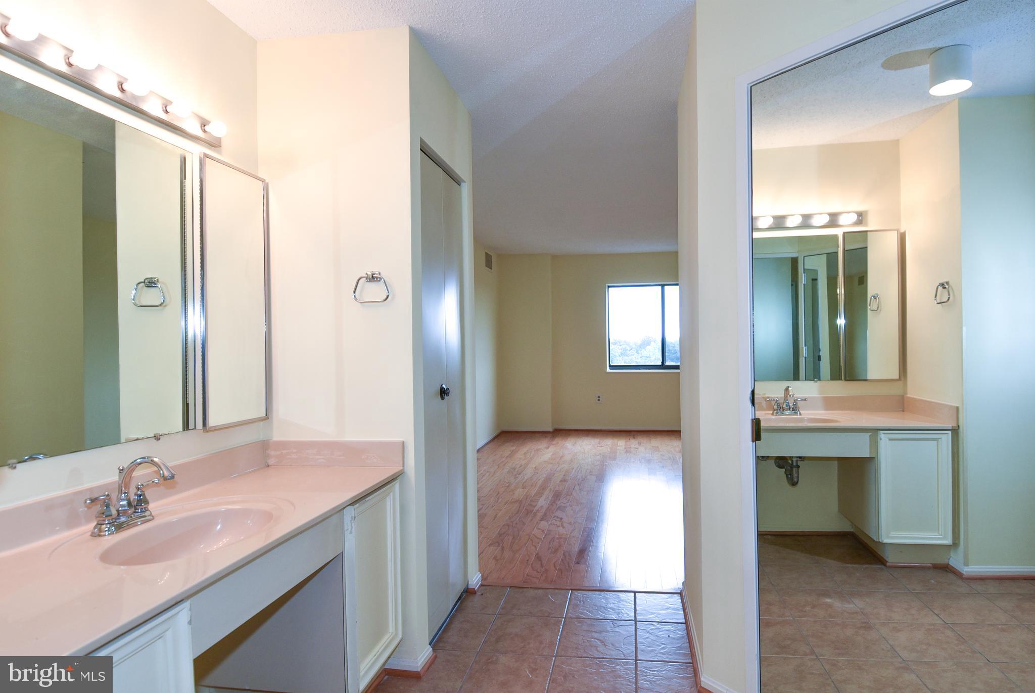 LEISURE WORLD - Residential