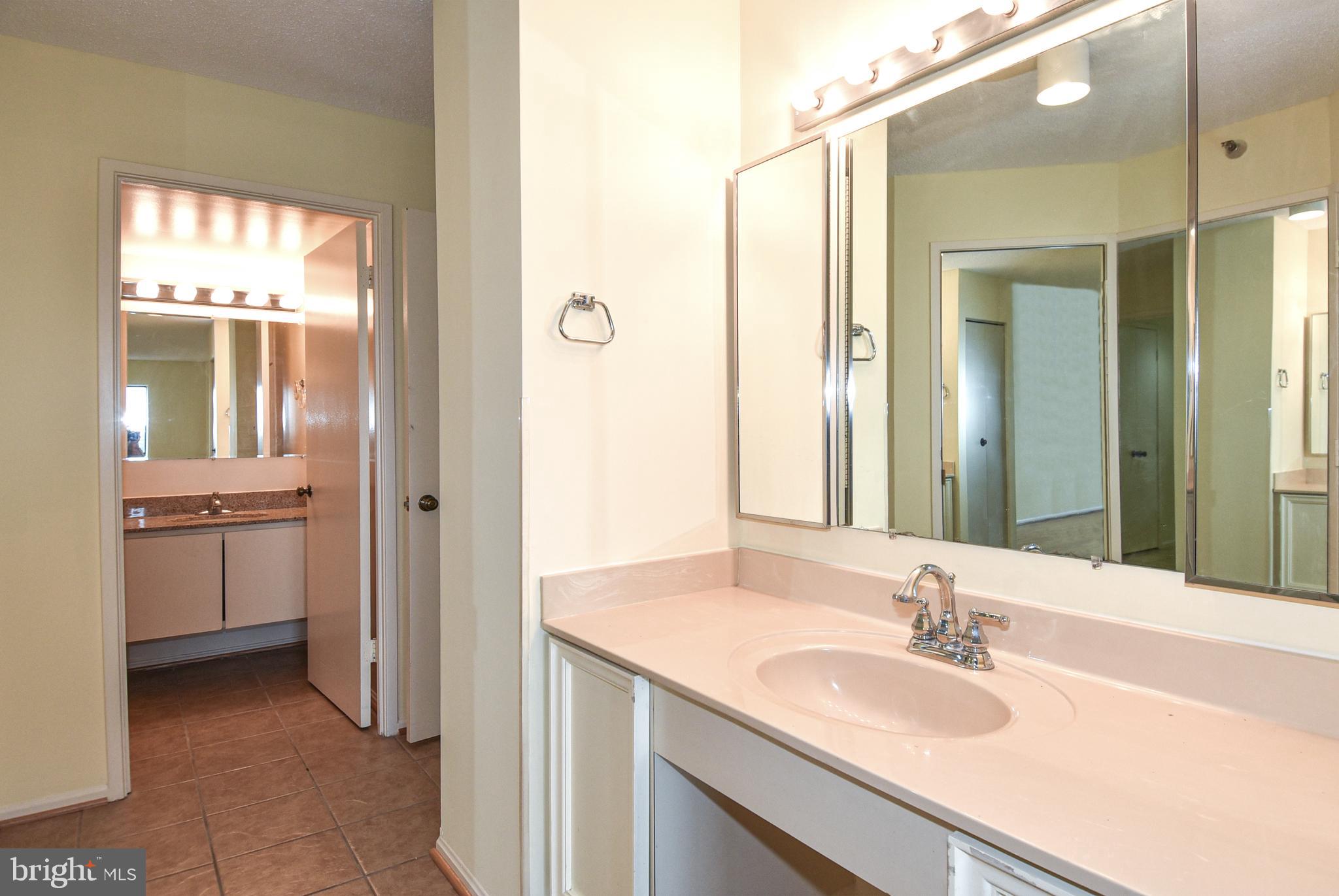 LEISURE WORLD - Residential