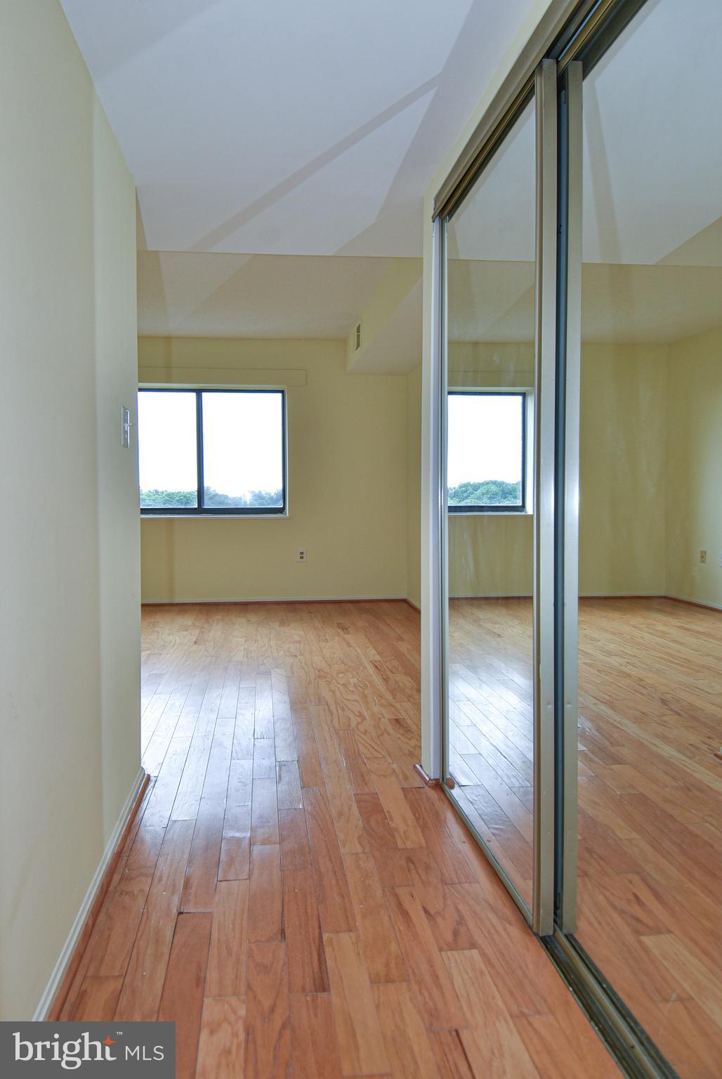 LEISURE WORLD - Residential