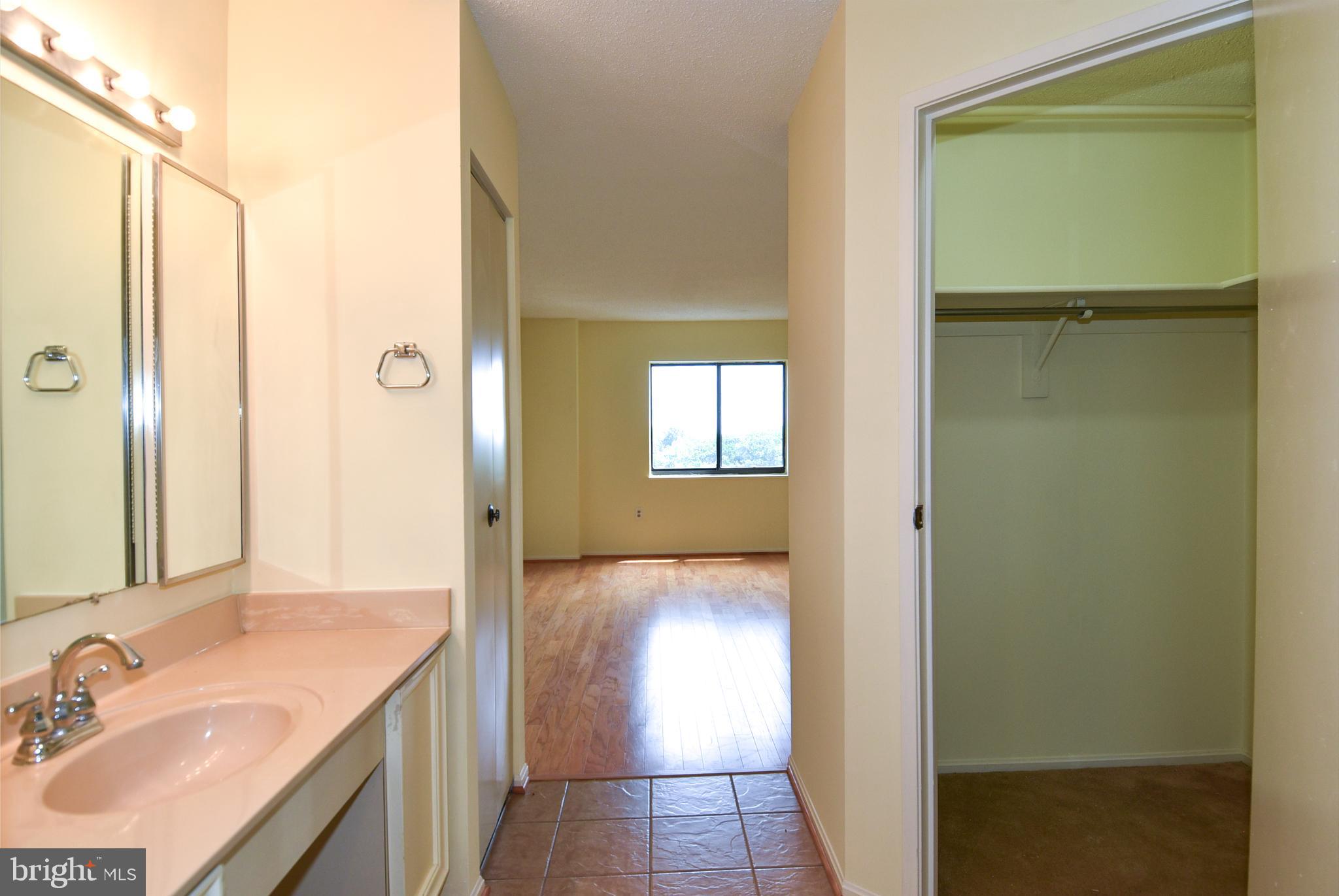 LEISURE WORLD - Residential