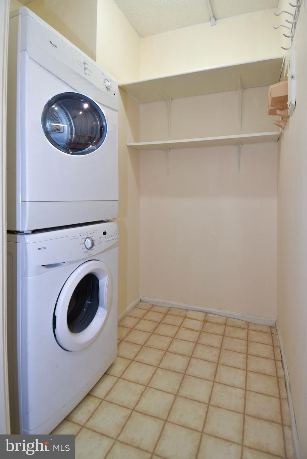 LEISURE WORLD - Residential