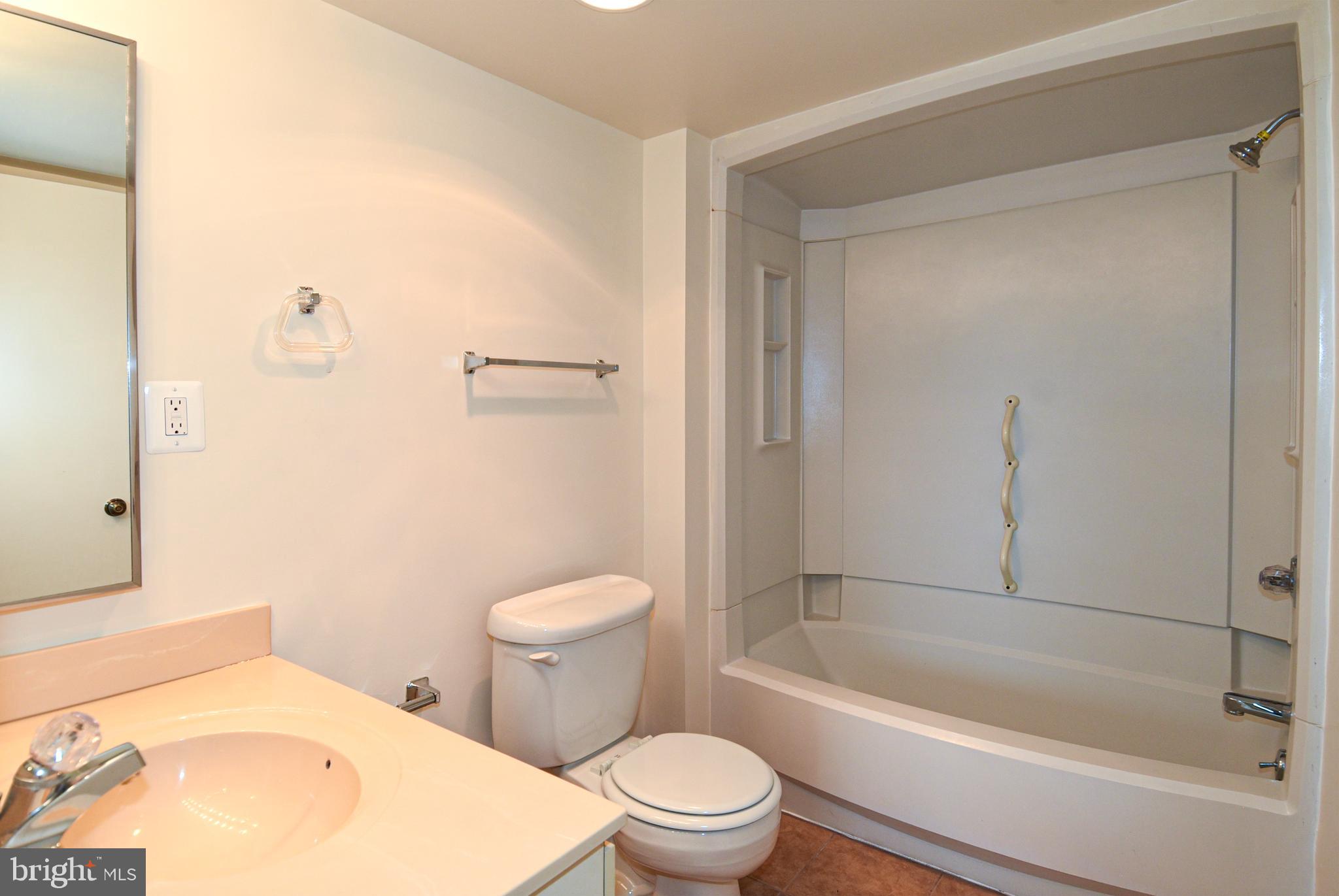 LEISURE WORLD - Residential