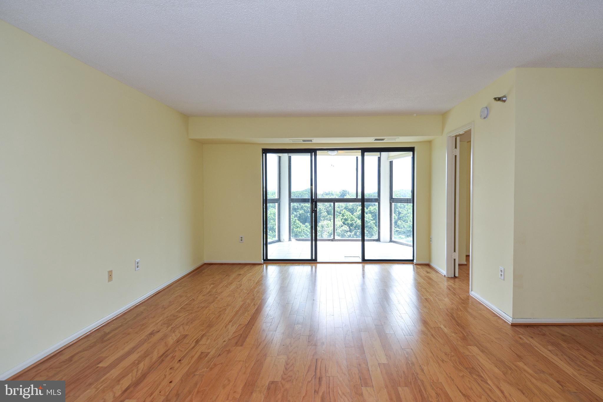 LEISURE WORLD - Residential