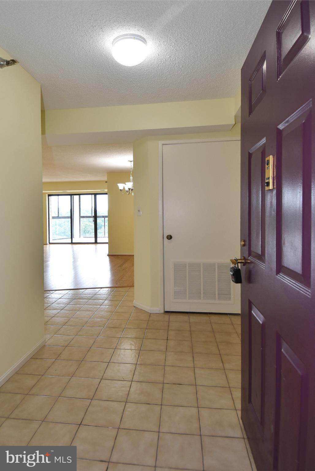 LEISURE WORLD - Residential