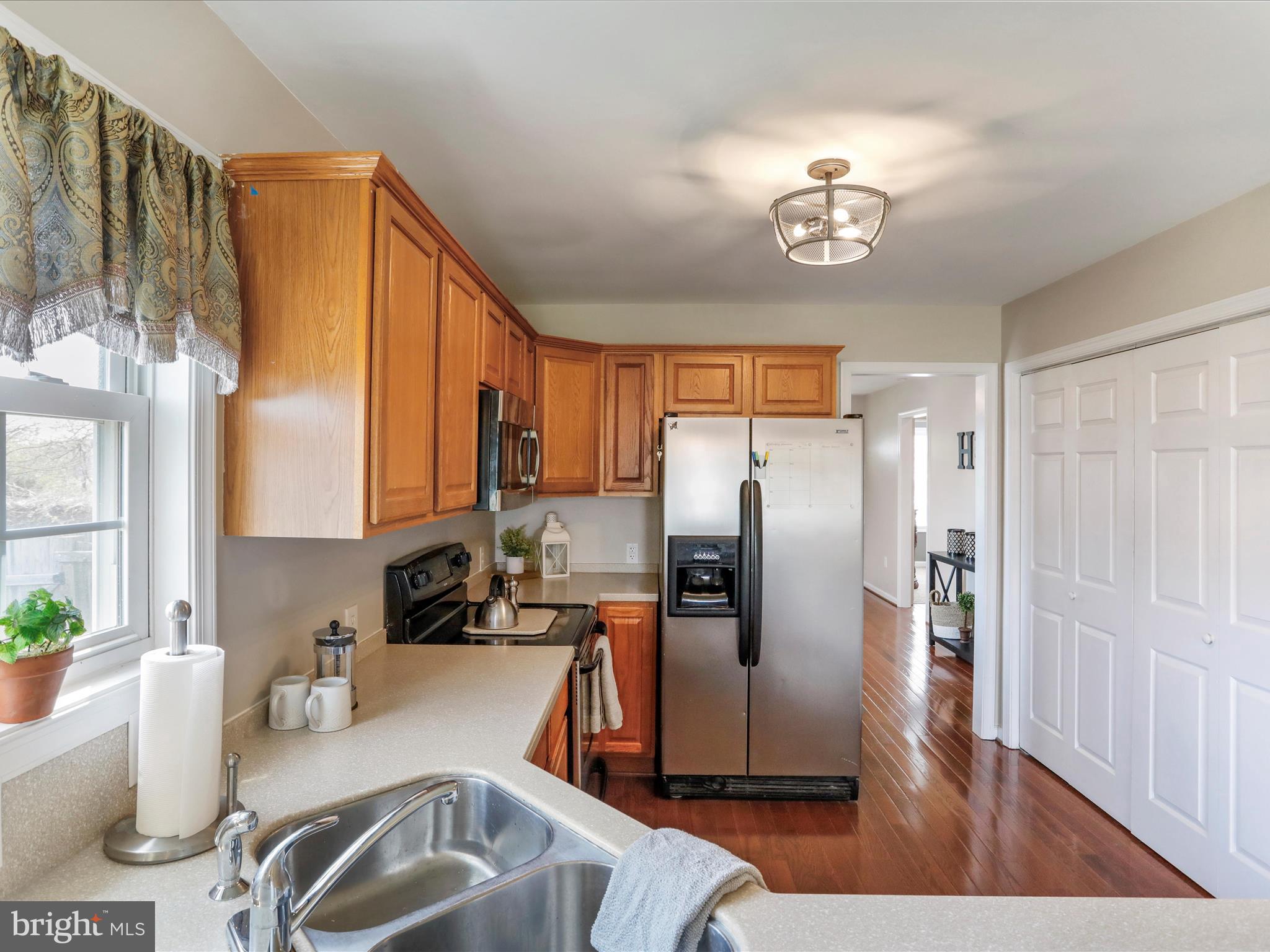 SUBURBAN HEIGHTS - Residential