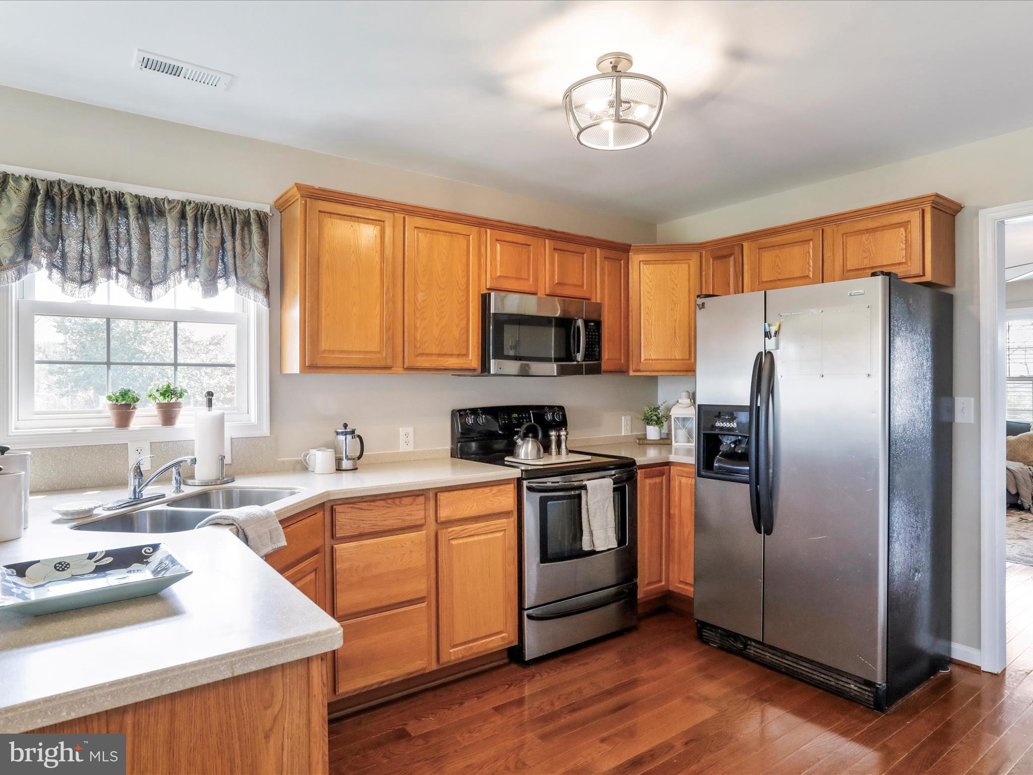 SUBURBAN HEIGHTS - Residential