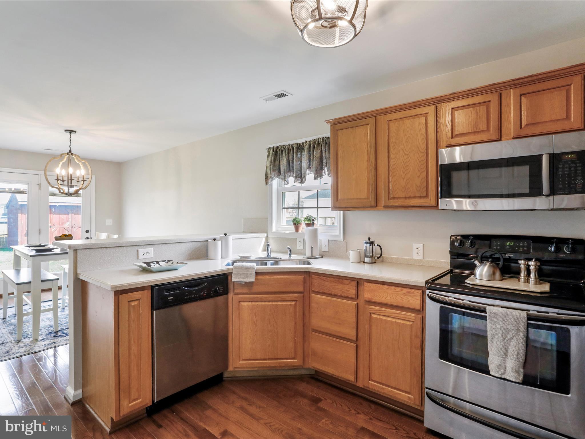 SUBURBAN HEIGHTS - Residential