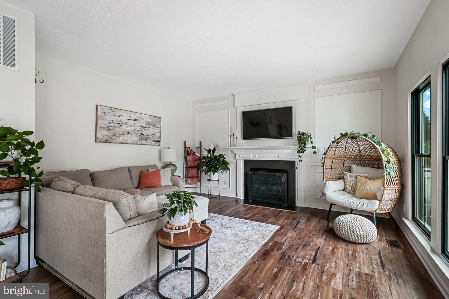 WEST VALLEY OAKS - Residential