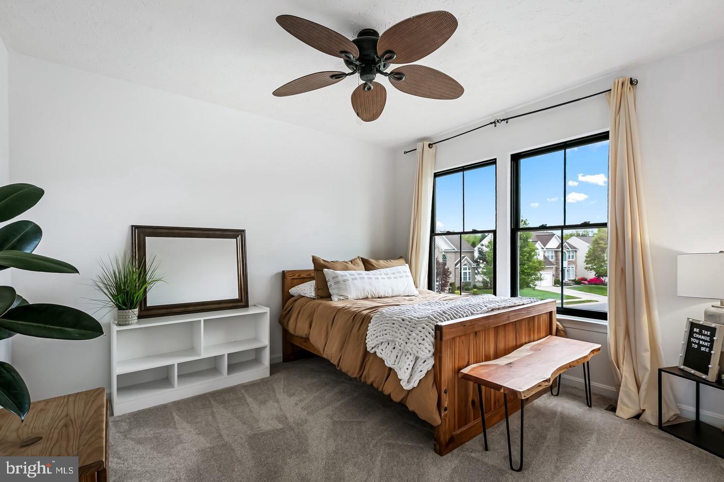 WEST VALLEY OAKS - Residential