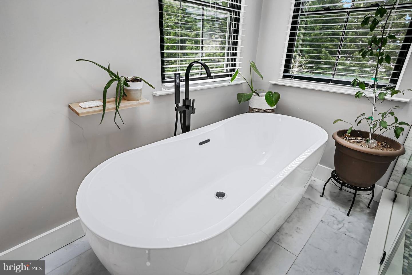 WEST VALLEY OAKS - Residential