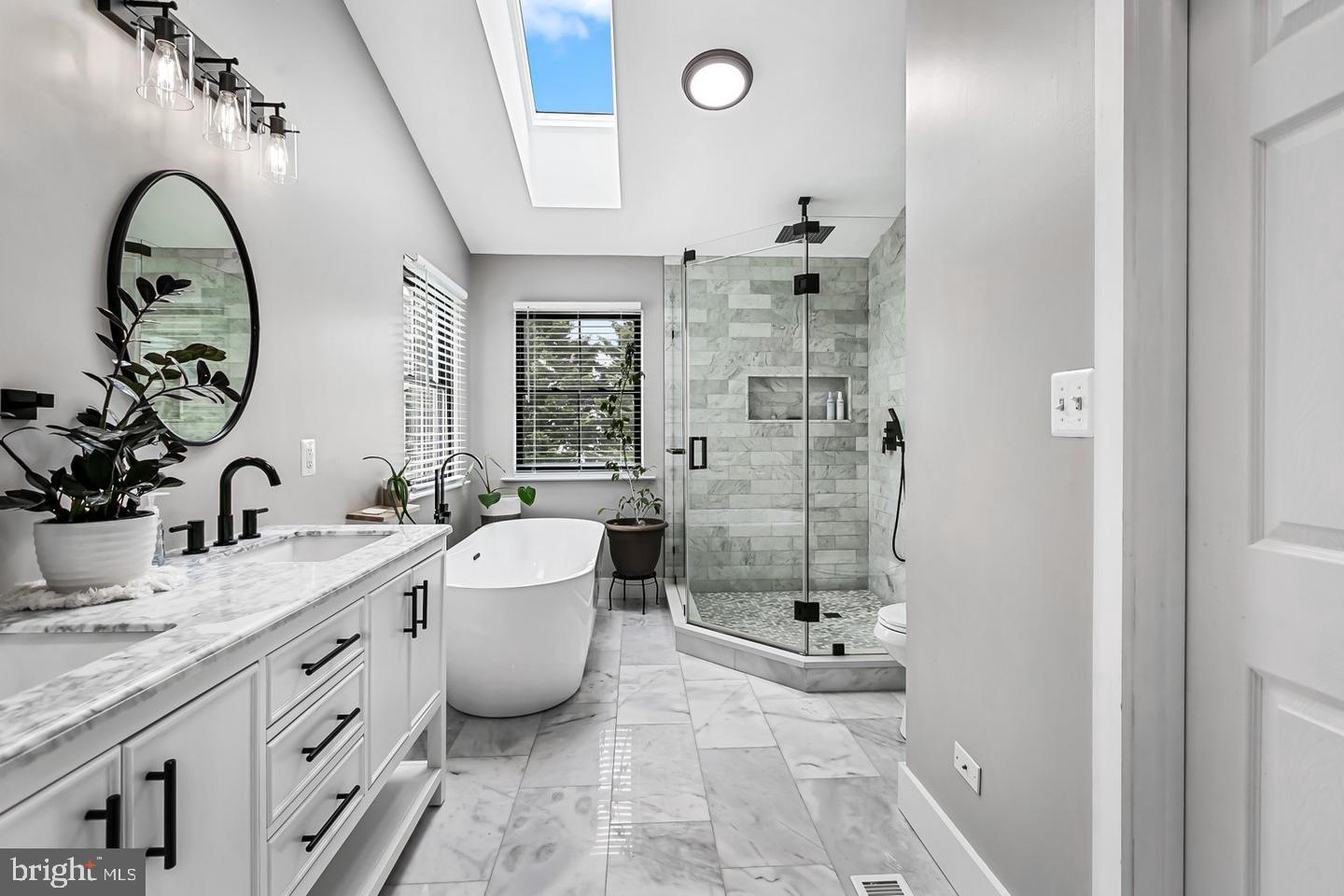 WEST VALLEY OAKS - Residential