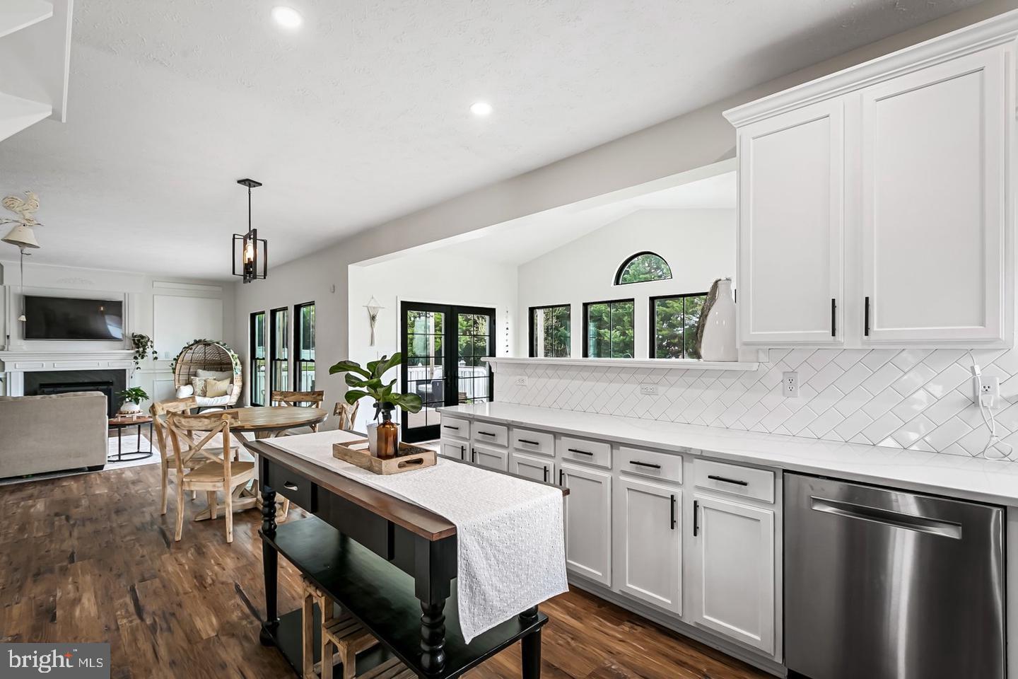 WEST VALLEY OAKS - Residential