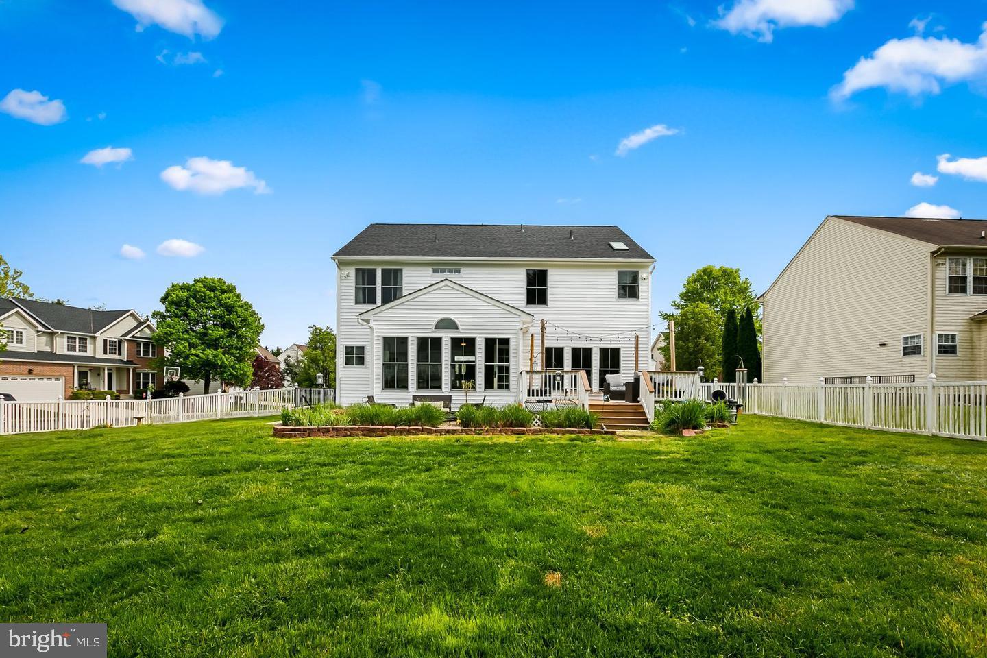 WEST VALLEY OAKS - Residential