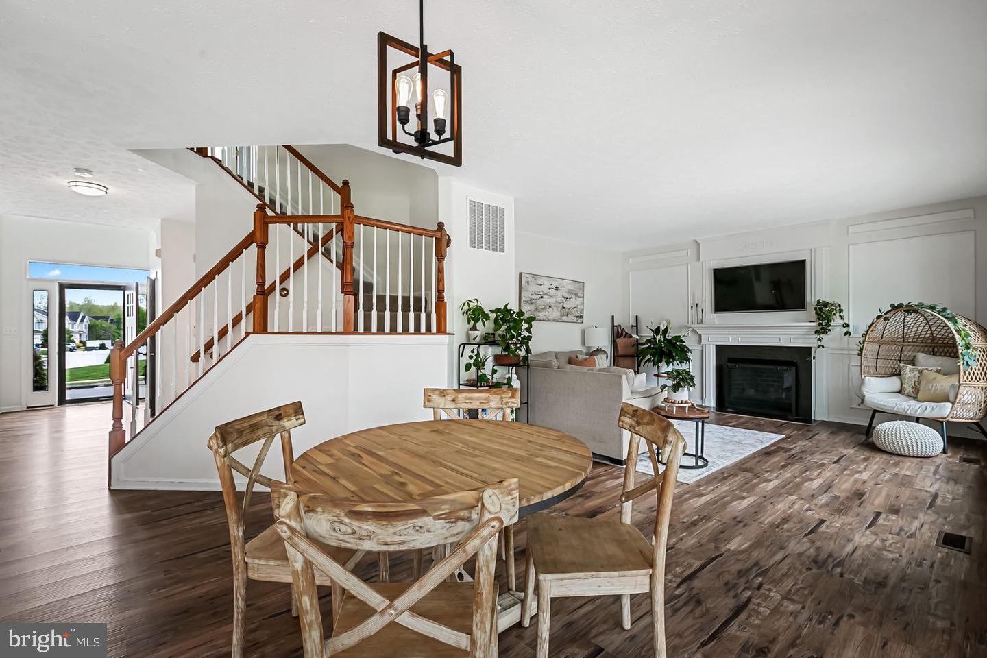 WEST VALLEY OAKS - Residential