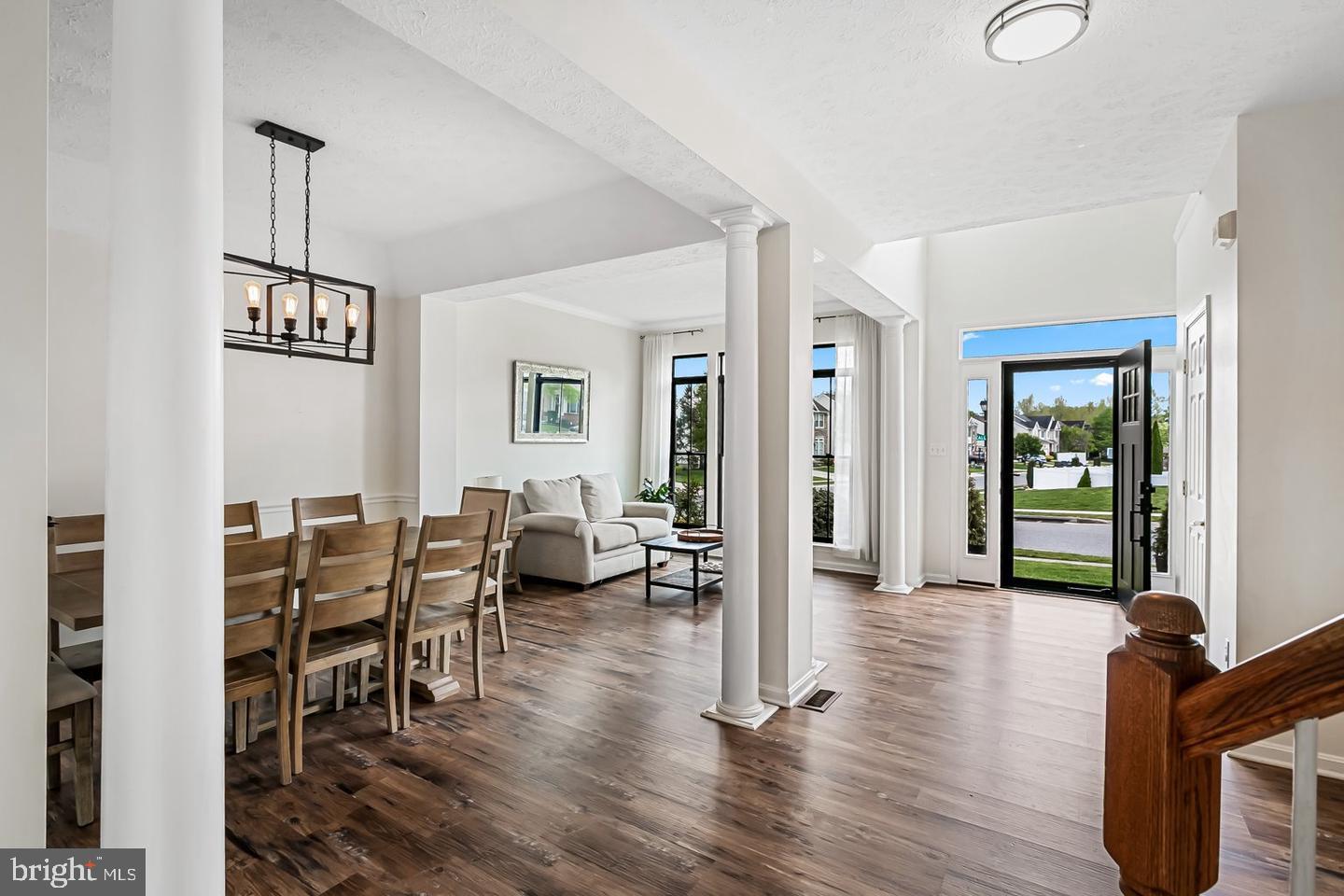 WEST VALLEY OAKS - Residential