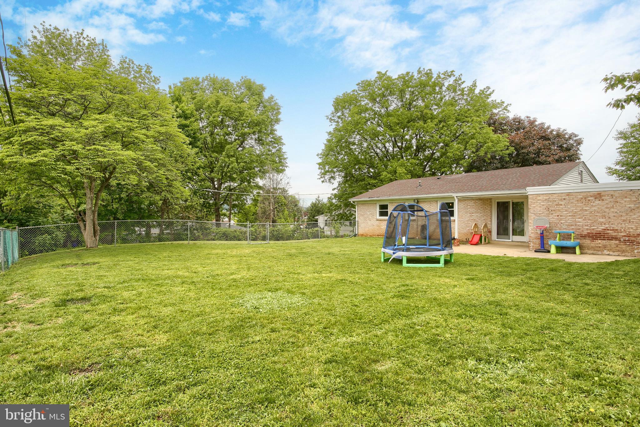 RIVERVIEW WEST - Residential