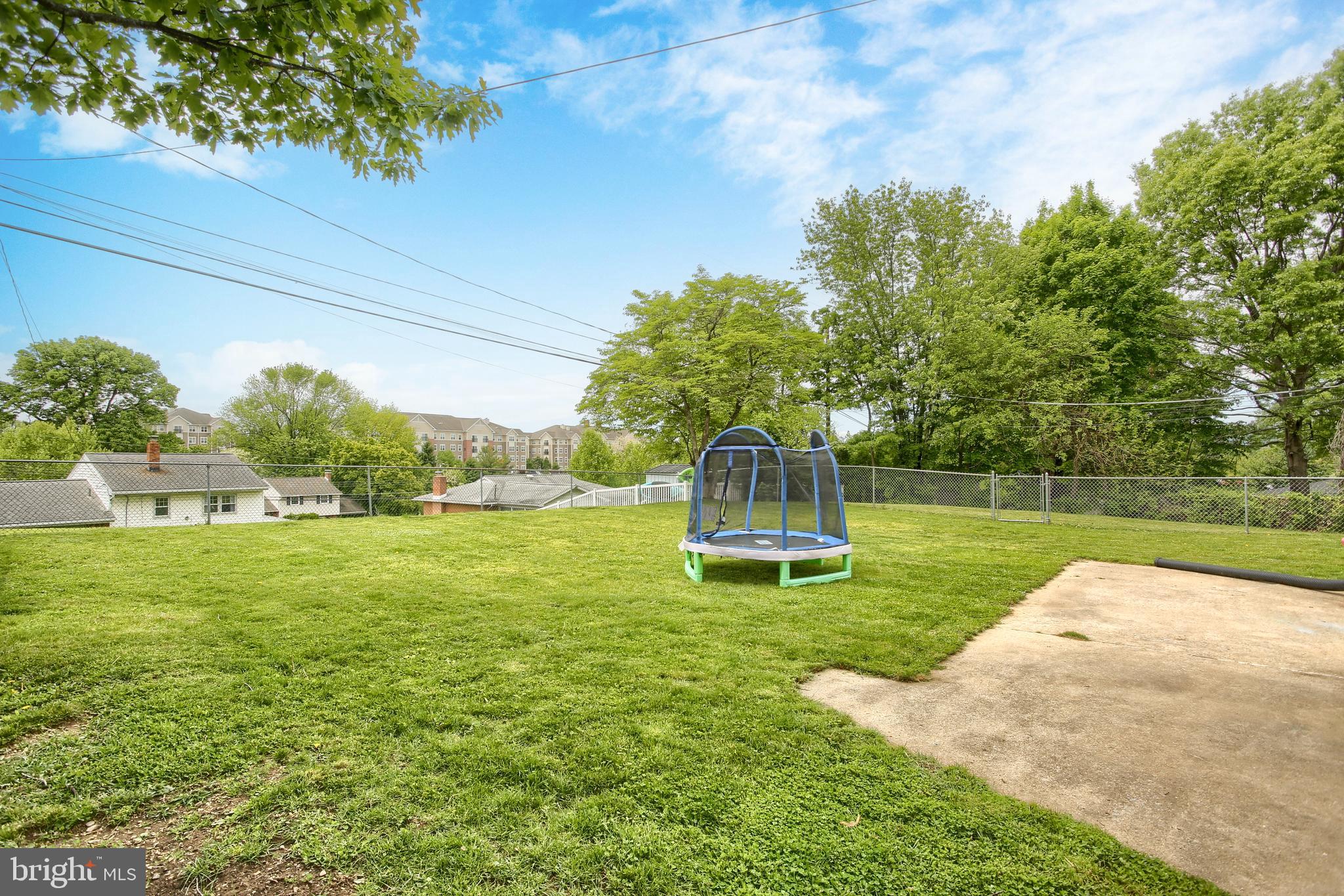 RIVERVIEW WEST - Residential