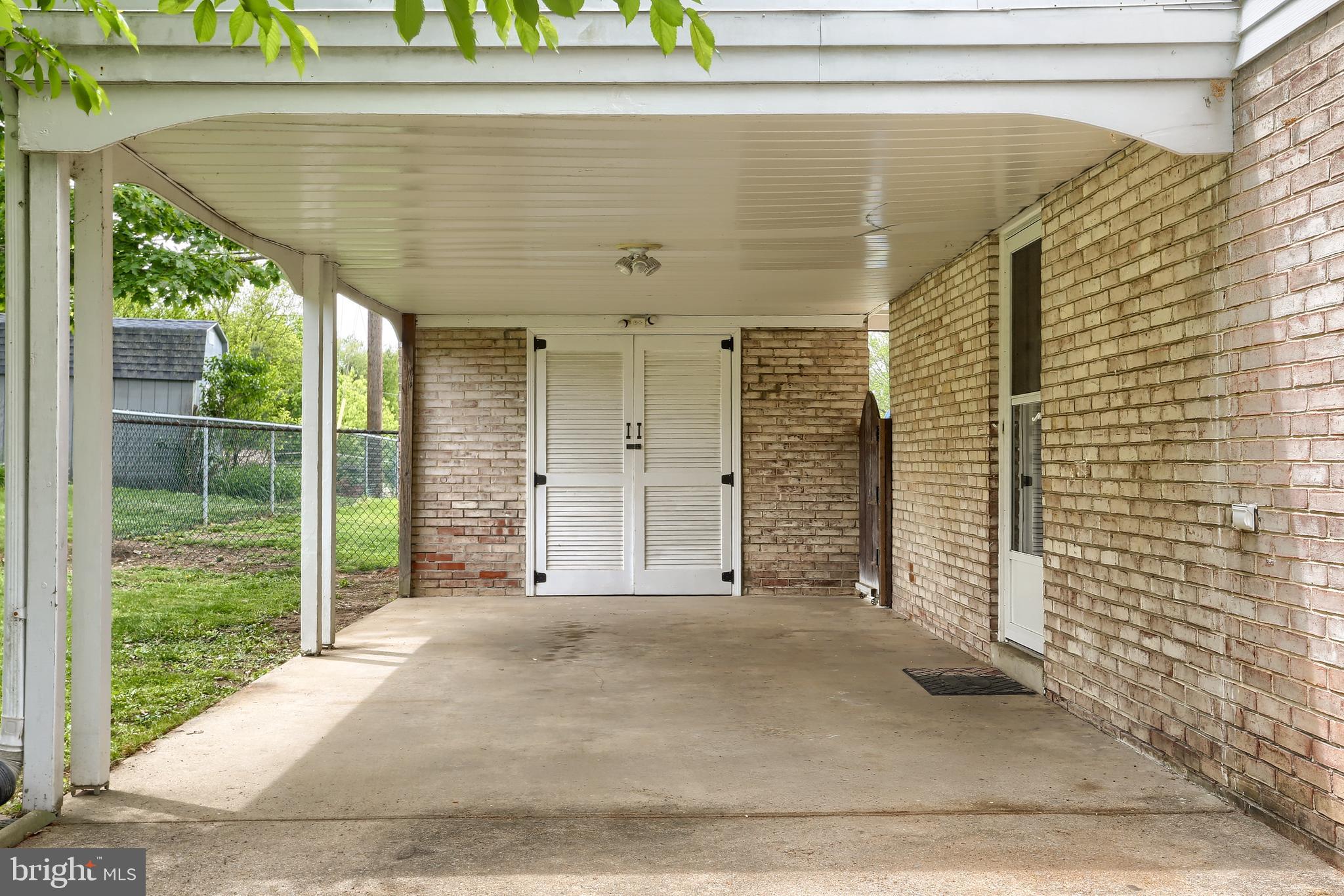 RIVERVIEW WEST - Residential