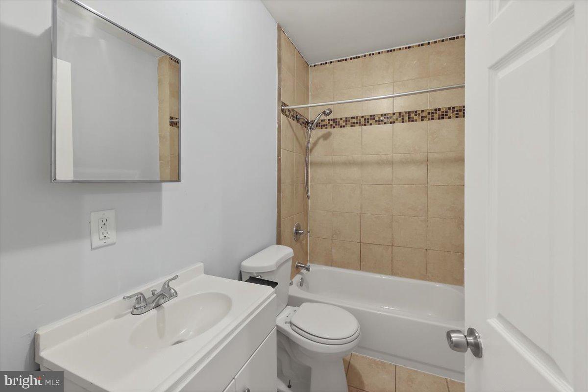 PARK HEIGHTS - Residential Lease