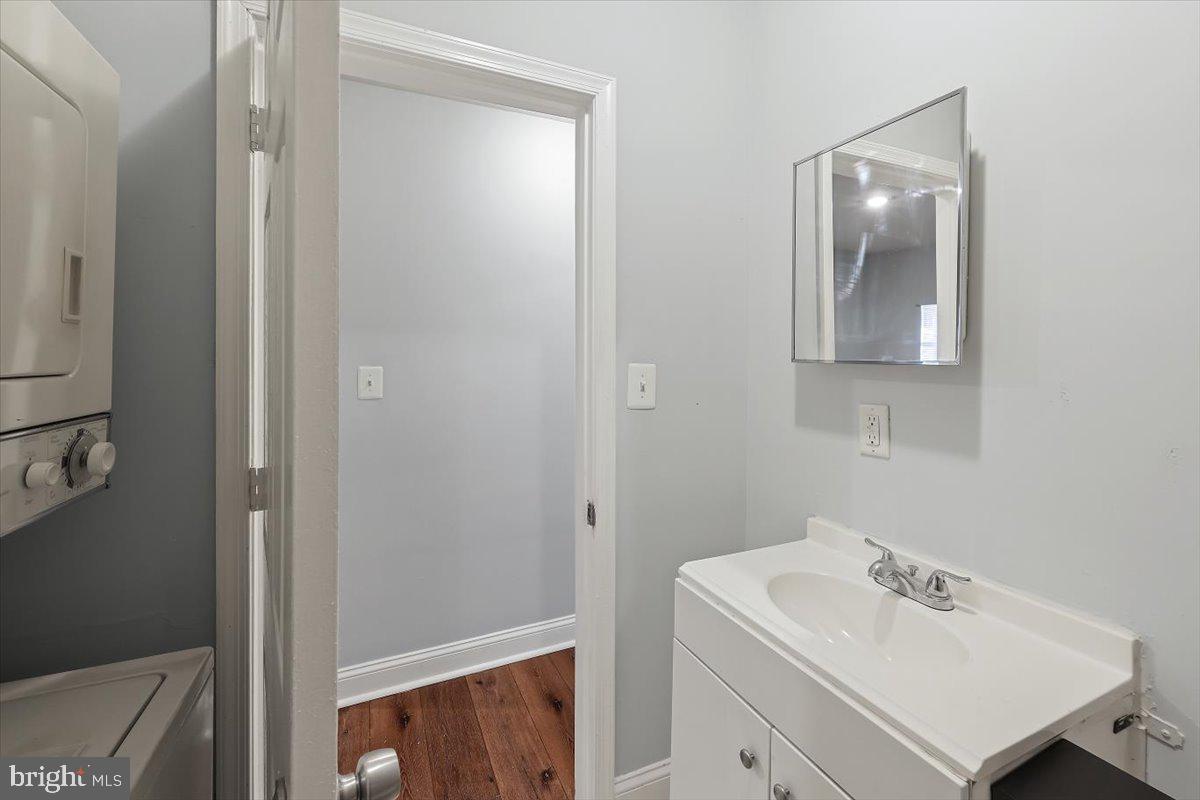 PARK HEIGHTS - Residential Lease