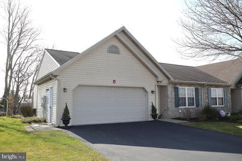 Photo of 2114 WEEPING WILLOW LN, MOUNT JOY, PA 17552 (MLS # PALA2031168)