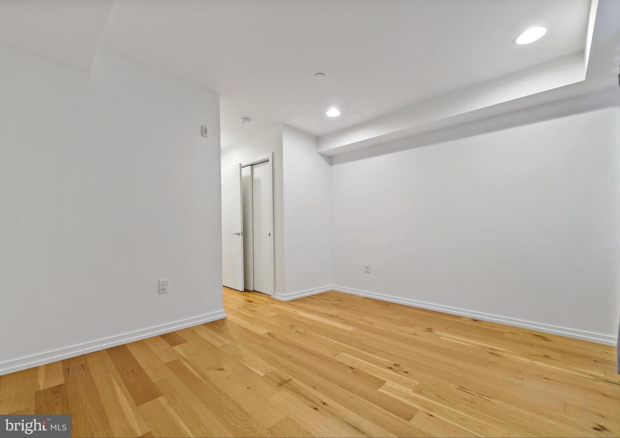 FAIRMOUNT - Residential