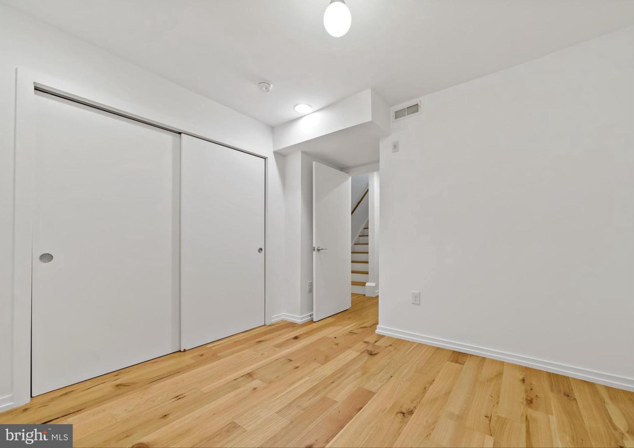 FAIRMOUNT - Residential