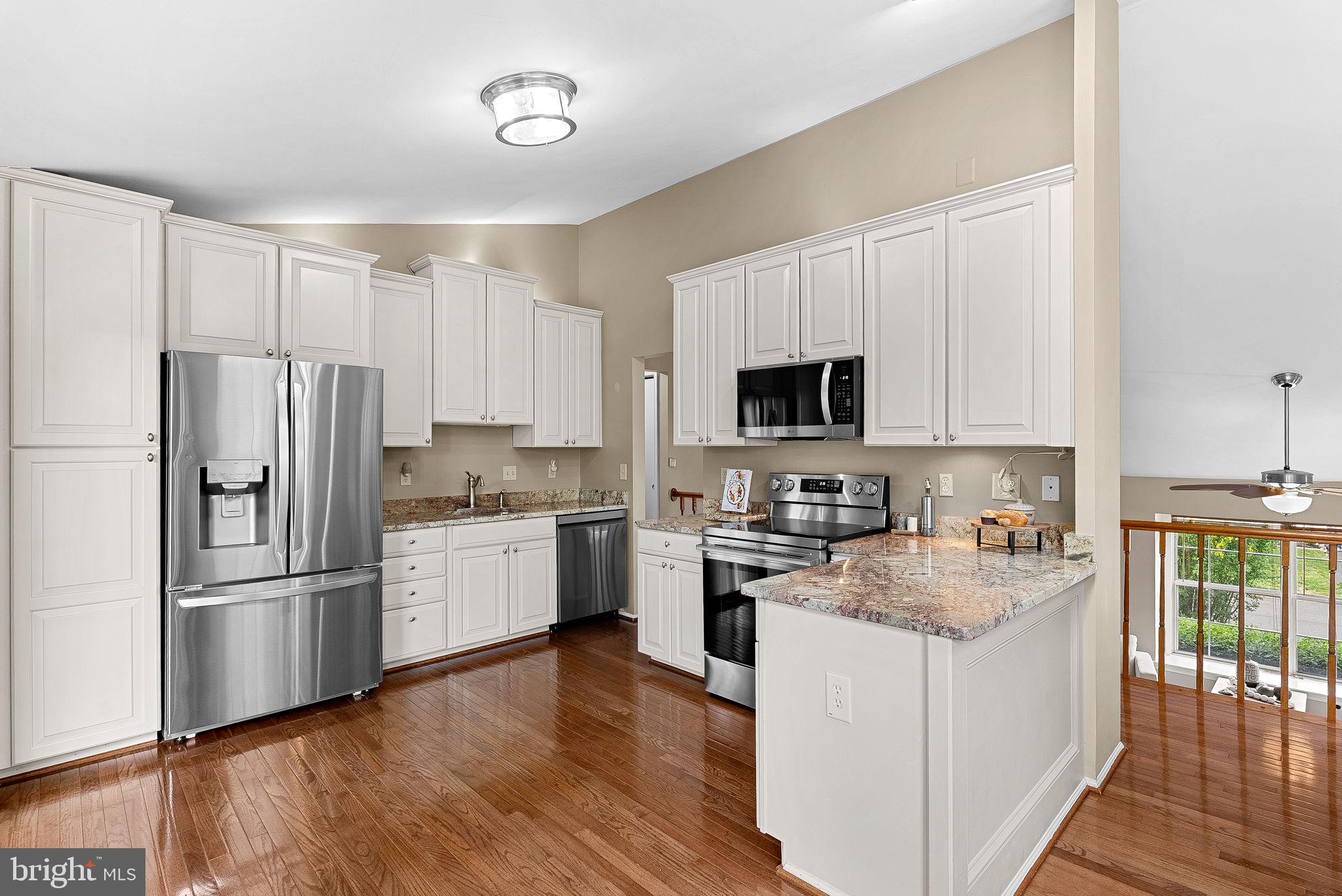 COUNTRYSIDE - Residential