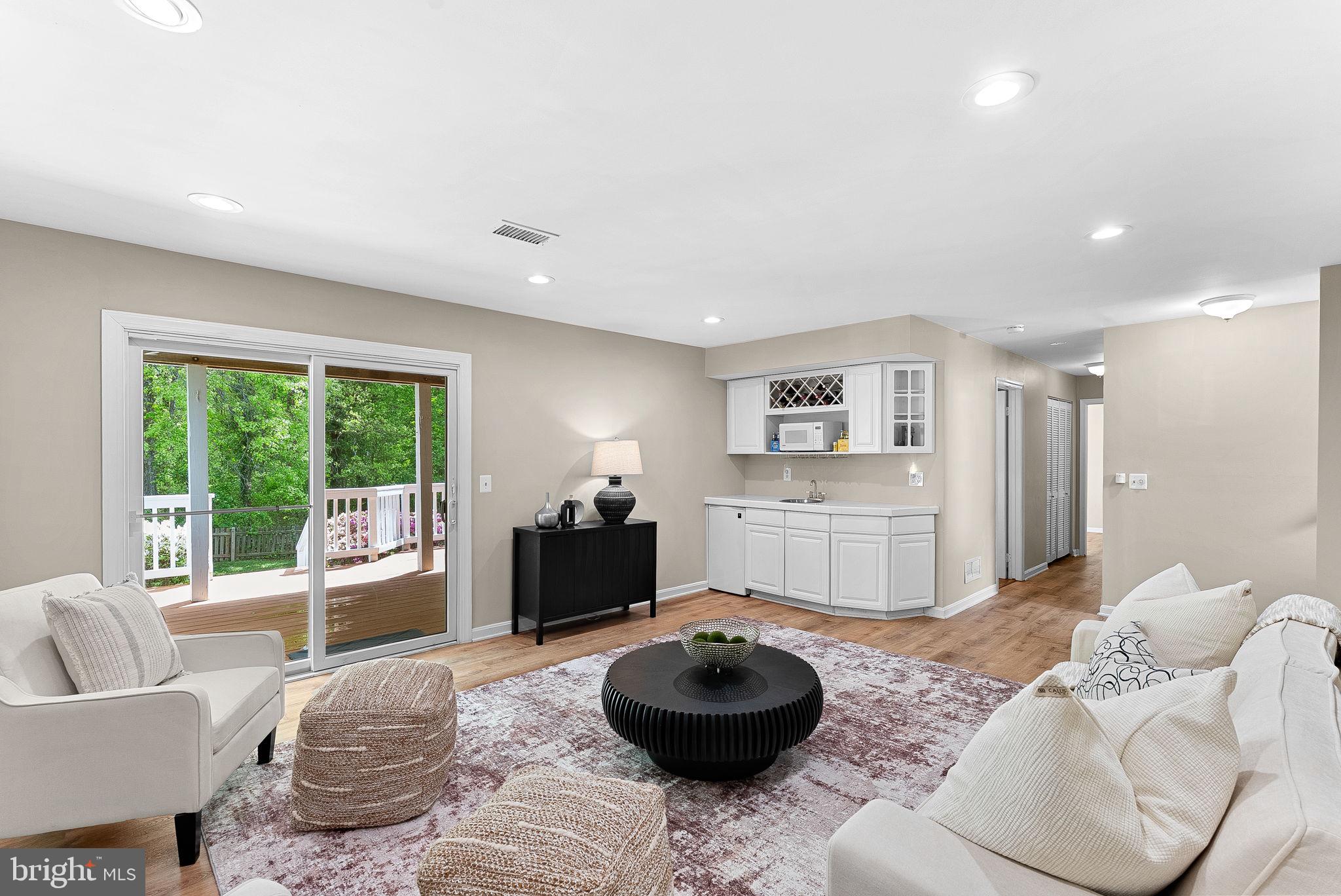 COUNTRYSIDE - Residential