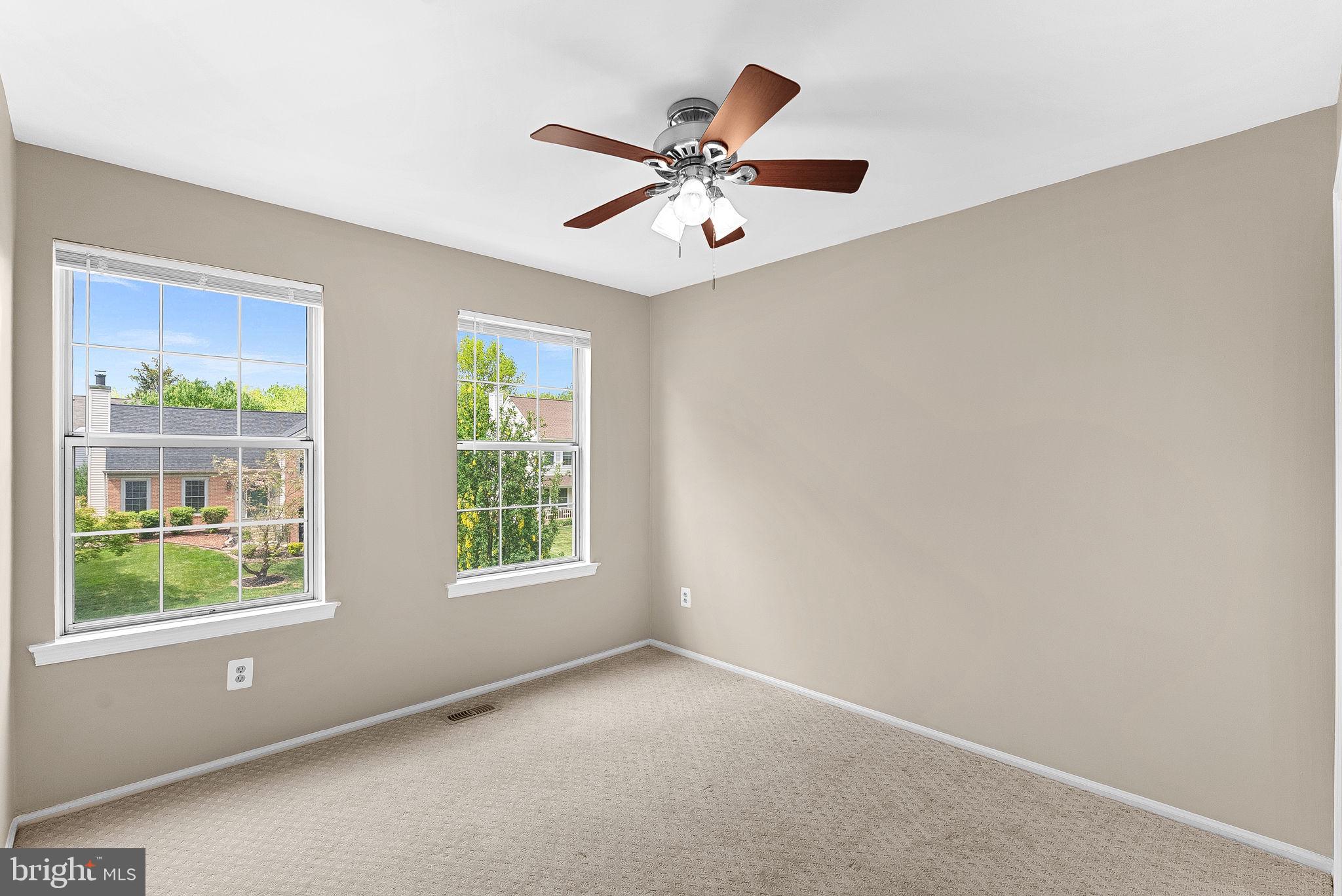 COUNTRYSIDE - Residential