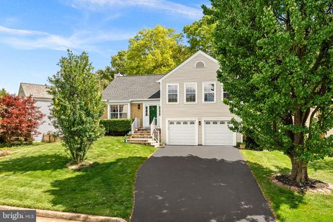 Photo of 28 Bedford Drive, STERLING, VA 20165 (MLS # VALO2118848)
