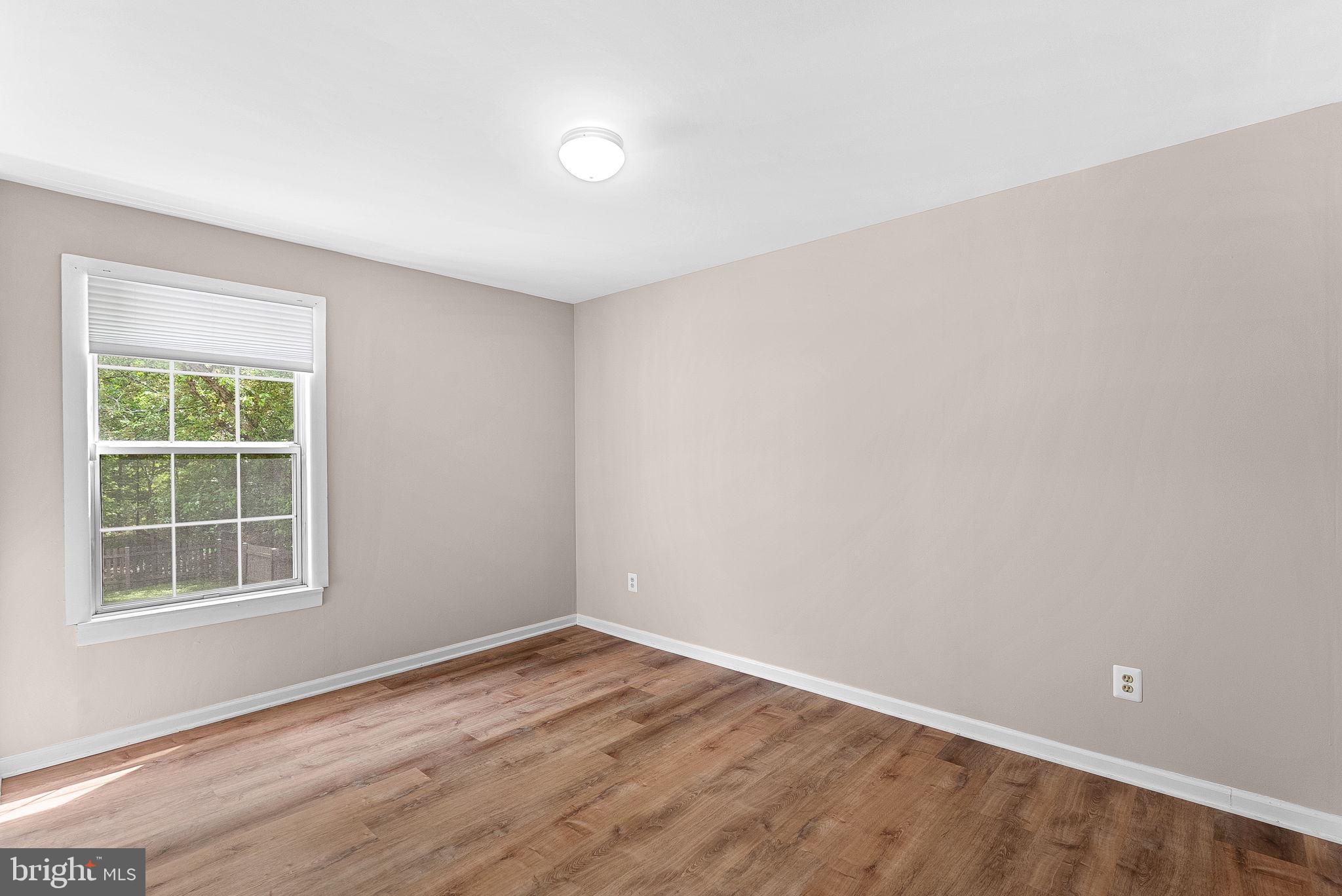 COUNTRYSIDE - Residential