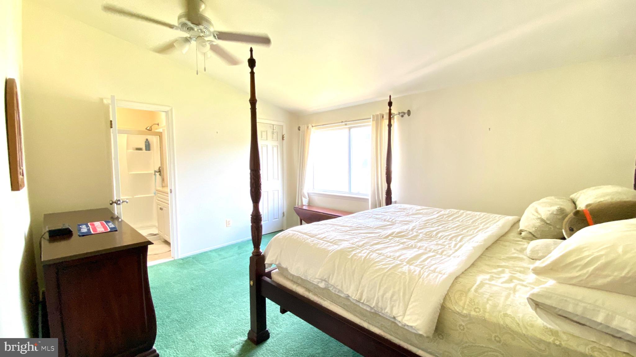 HUNT MEADOW - Residential